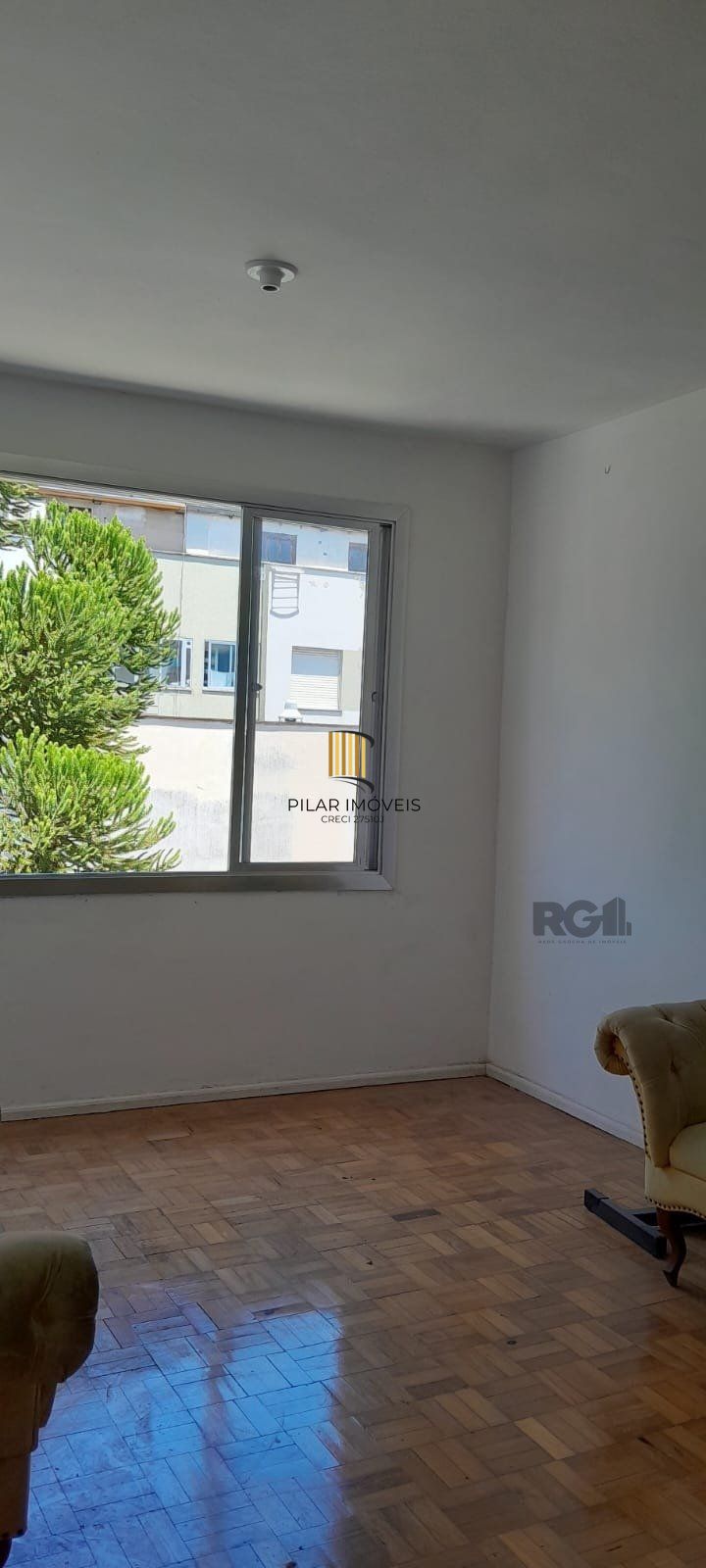 AP 3 DORM SEMIMOBILIADO BAIRRO SANTA CECÍLIA 