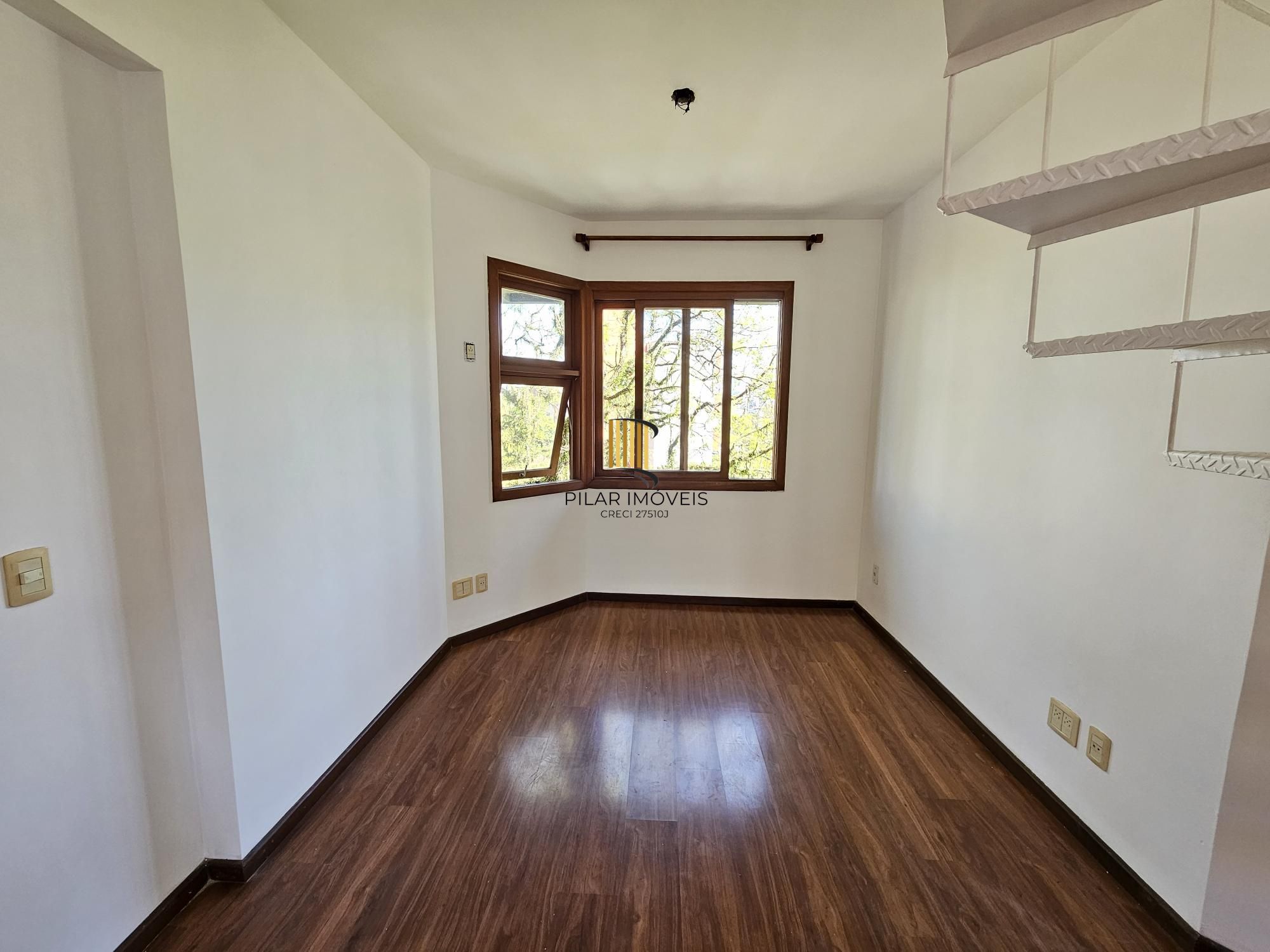 Cobertura 3 dormitórios com vaga no Petrópolis