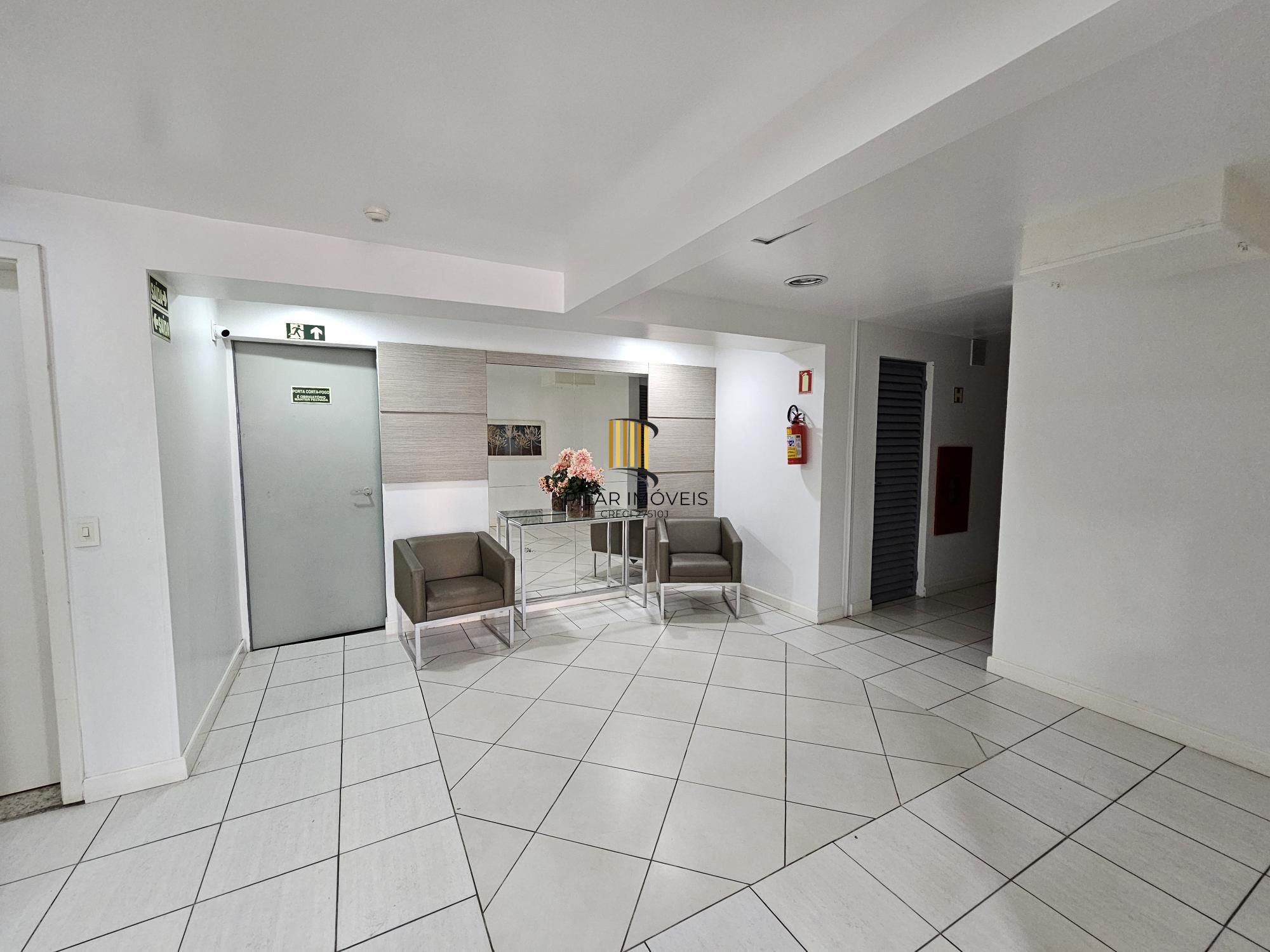 Apartamento 2 dormitórios com vaga coberta