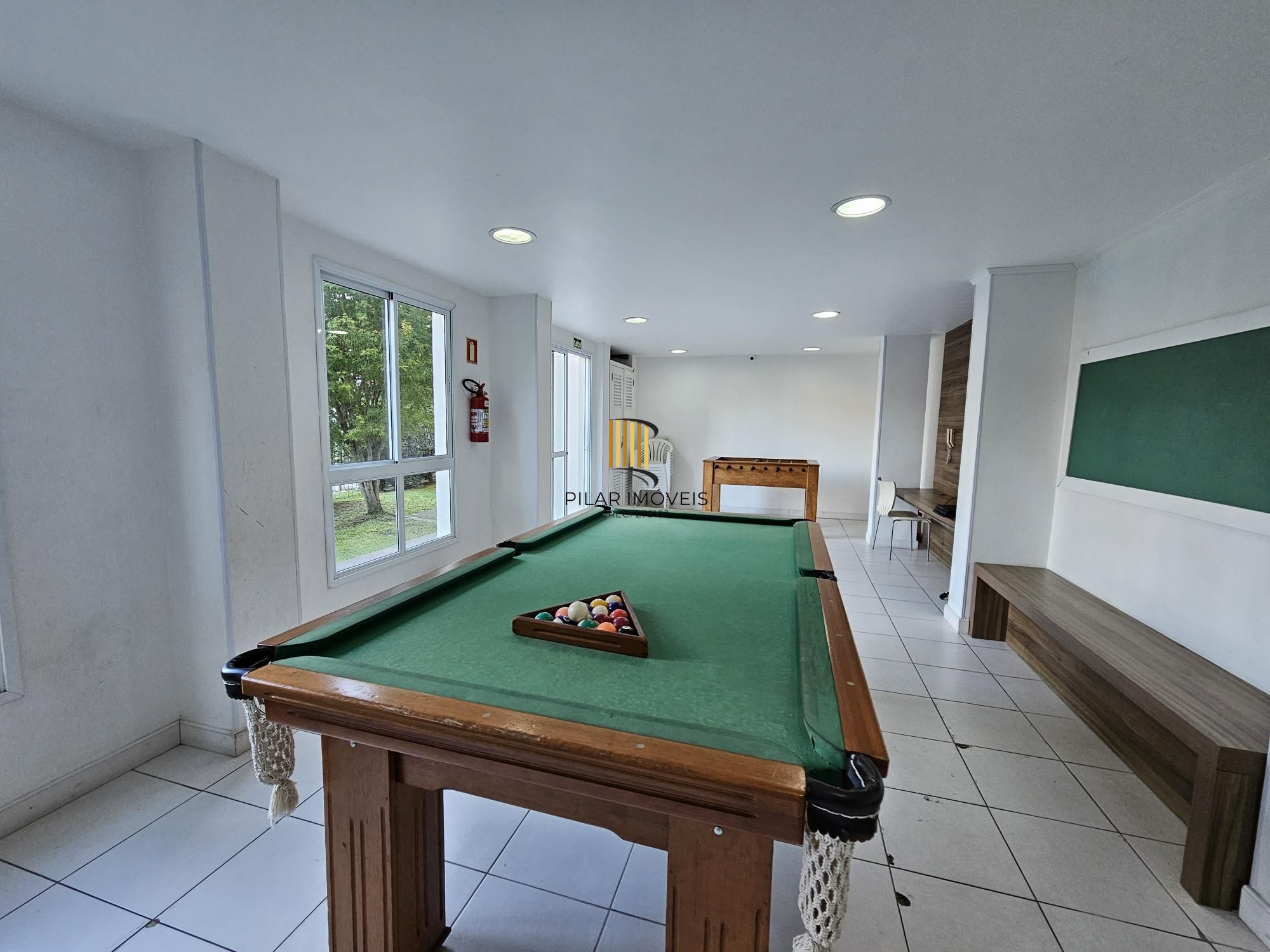 Apartamento 2 dormitórios com vaga coberta