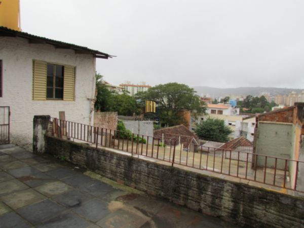 Casa 3 dormitórios perto da PUC/Cristiano Fischer