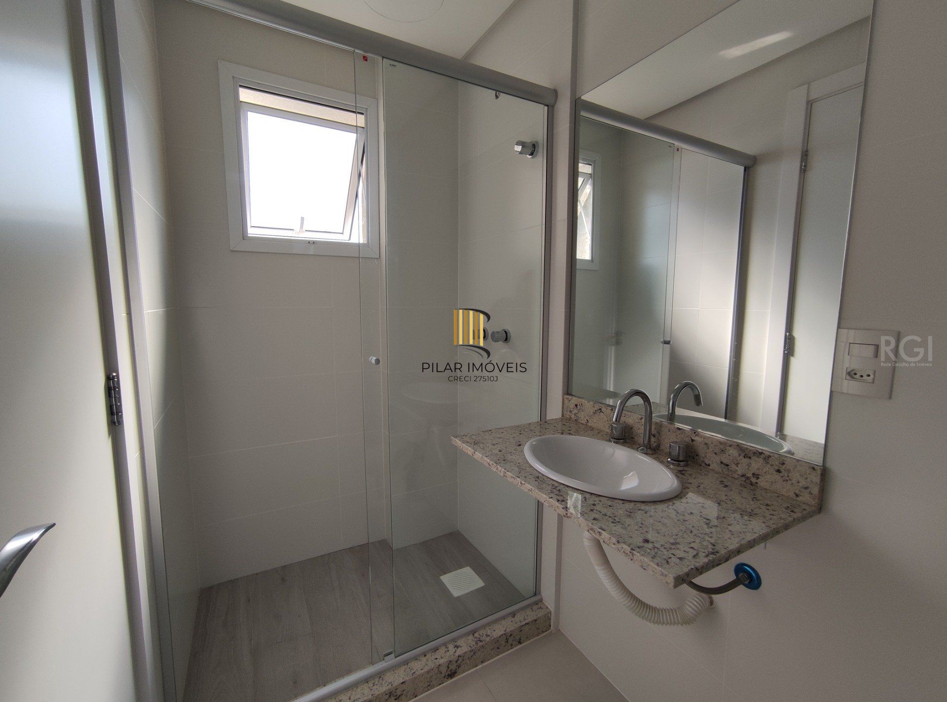 Apartamento para Venda - 68.11m², 3 dormitórios, sendo 1 suites, 2 vagas - Santo Antonio