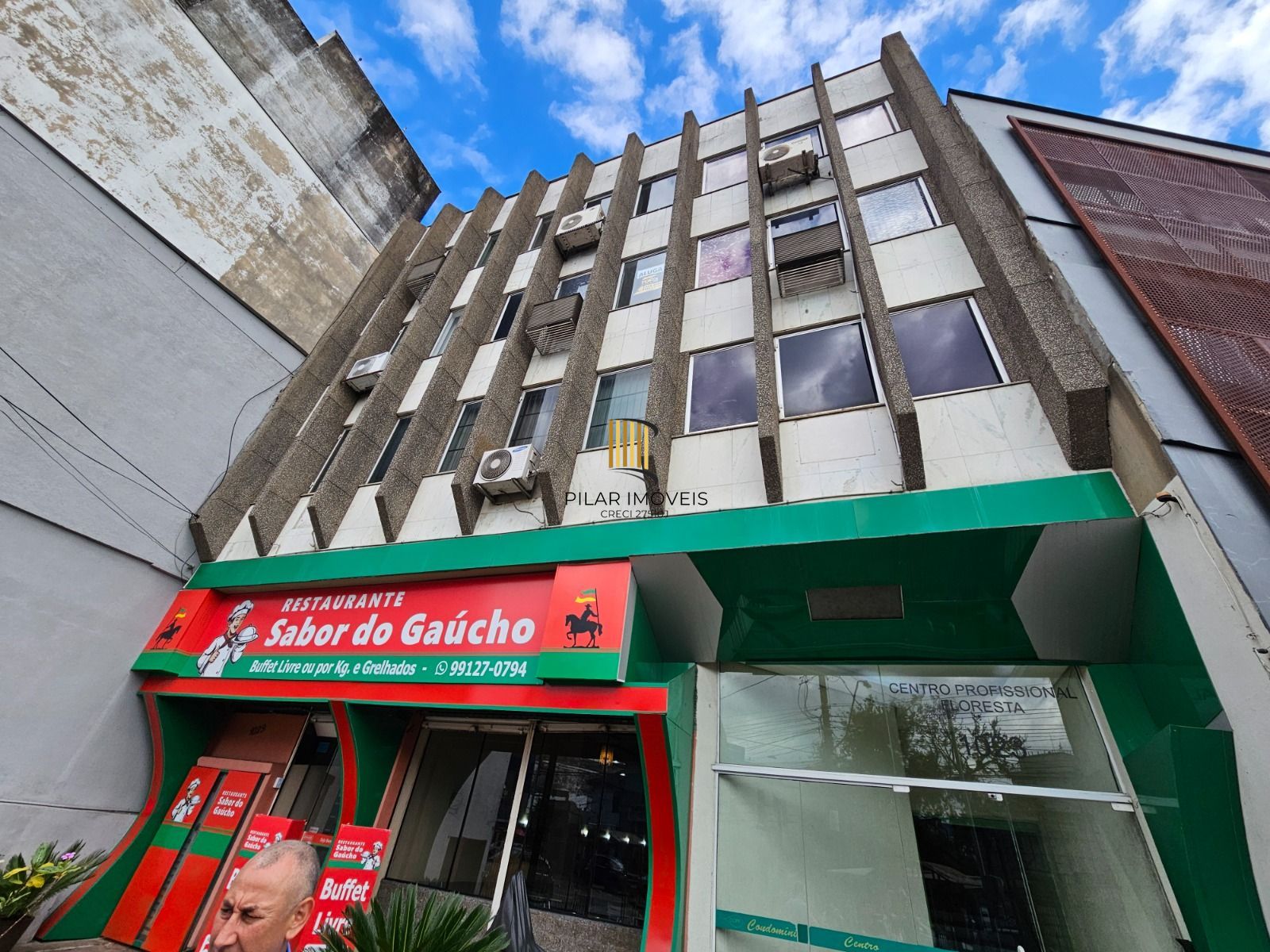Ampla sala comercial na Cristóvão Moinhos de Vento com 53m2