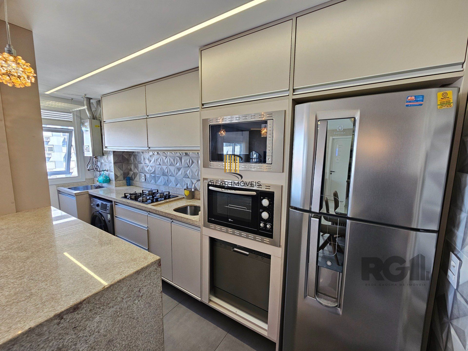 Apartamento para Venda - 67.43m², 2 dormitórios, sendo 1 suites, 2 vagas - Jardim Lindóia