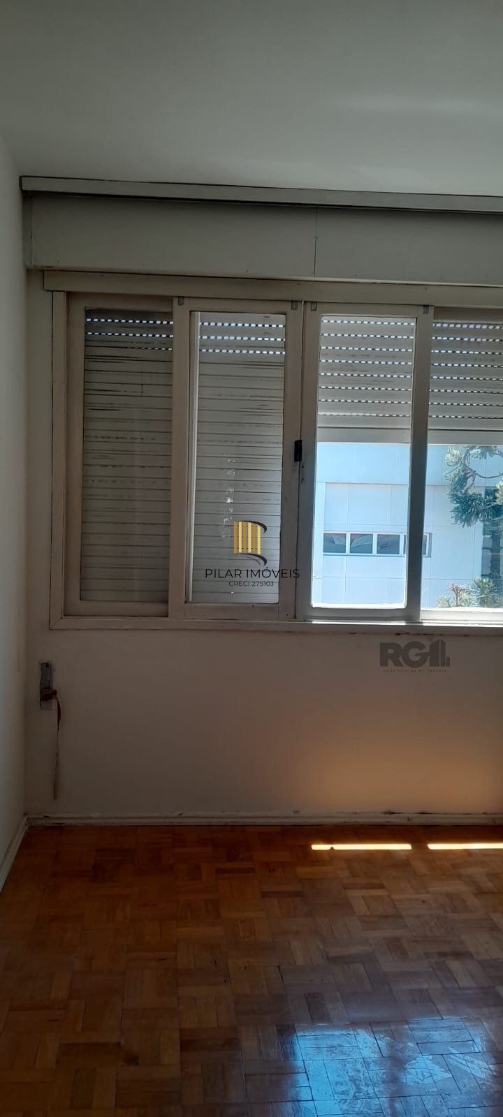 AP 3 DORM SEMIMOBILIADO BAIRRO SANTA CECÍLIA 