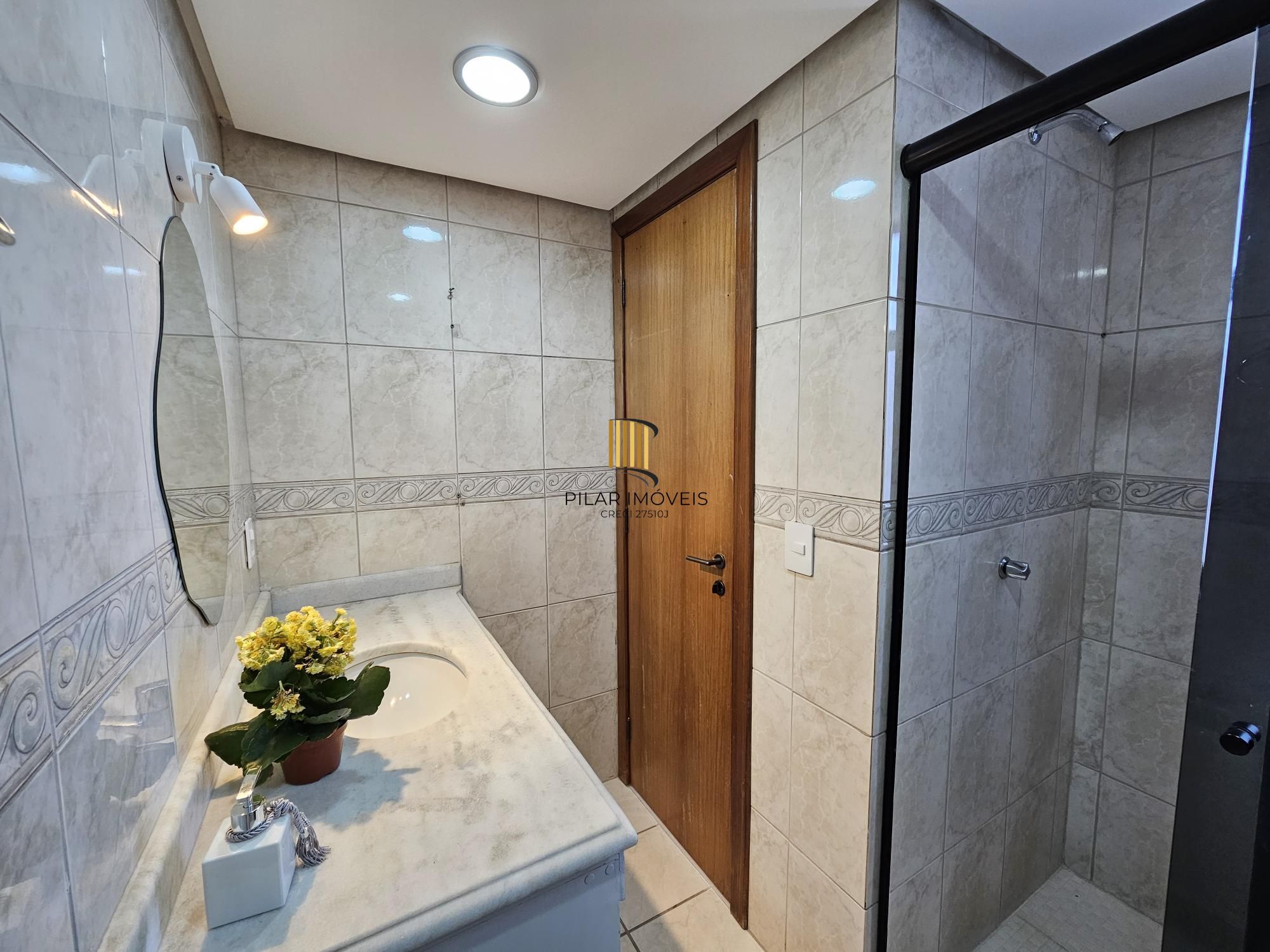 Apartamento 02 Dormitórios e 02 vagas no bairro Higienópolis