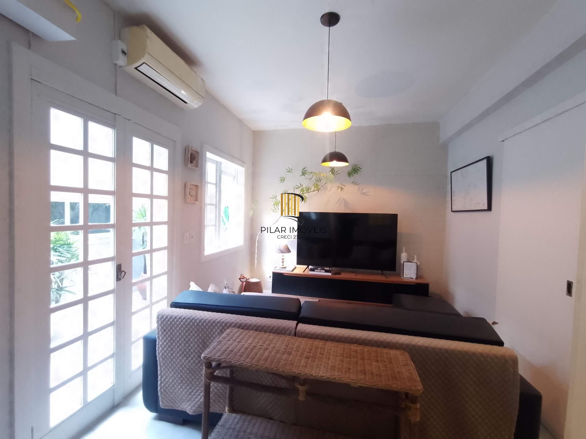 Casa 3 dormitórios em condomínio de luxo próximo ao Shopping Iguatemi