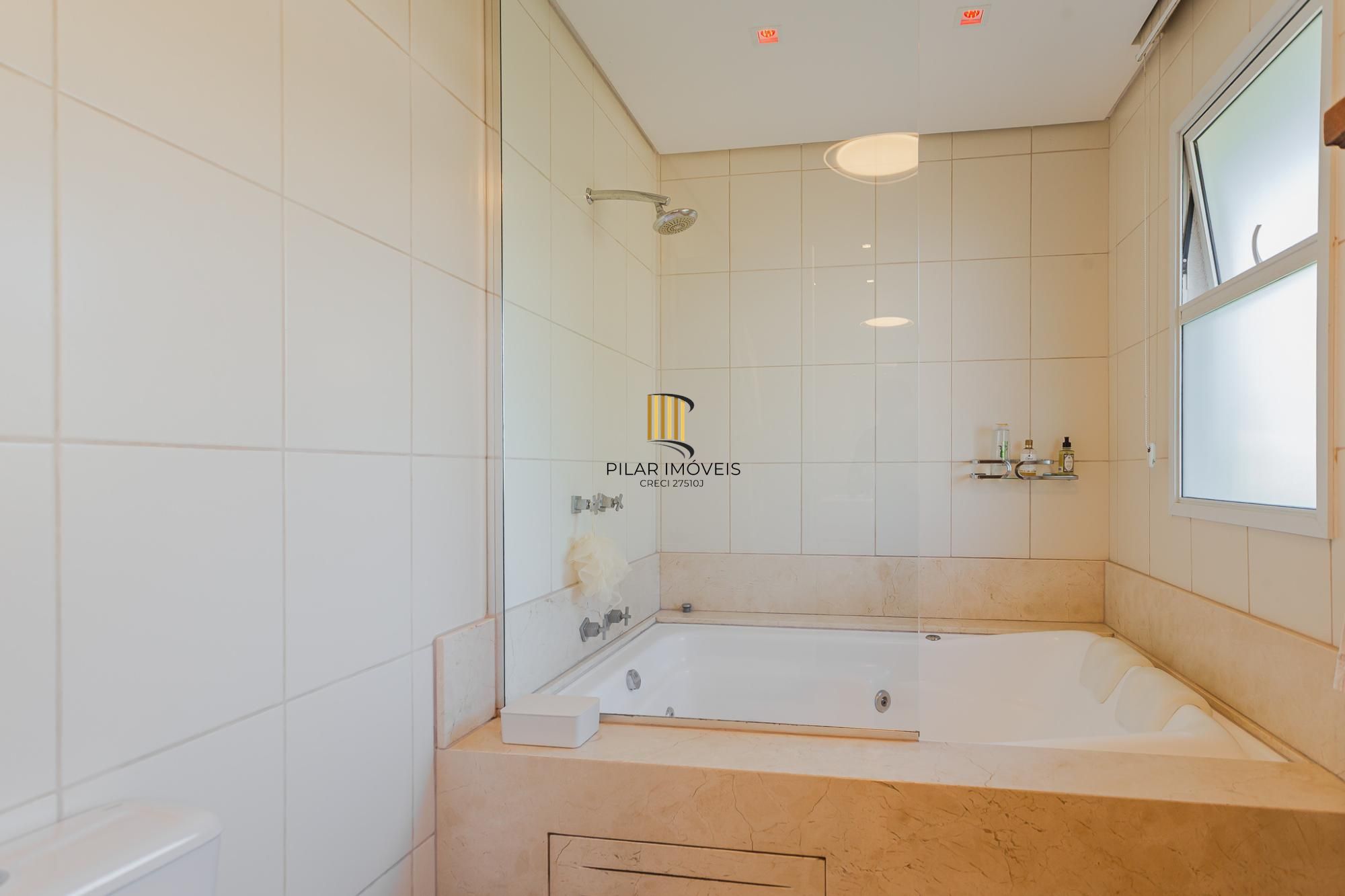 CONDOMINIO ATMOSFERA - CASA MOBILIADA DE 4 SUÍTES COM 4 VAGAS