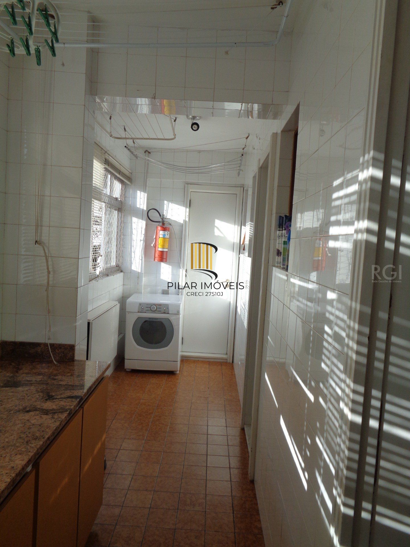 Cobertura para Venda - 263.75m², 3 dormitórios, sendo 1 suites, 2 vagas - Petrópolis