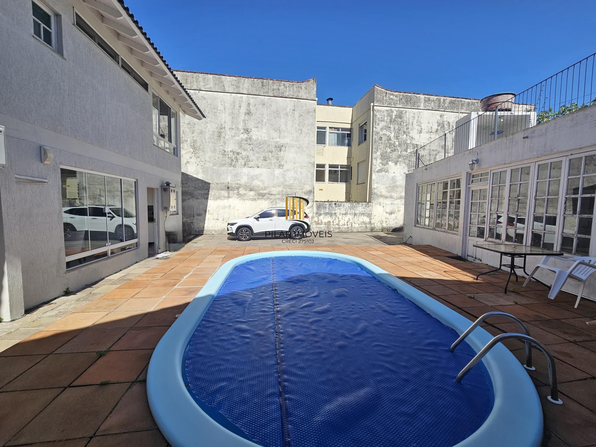 SOBRADO COM 3 SUÍTES + DORMITÓRIOS NO TÉRRREO | PISCINA | E MUITO MAIS