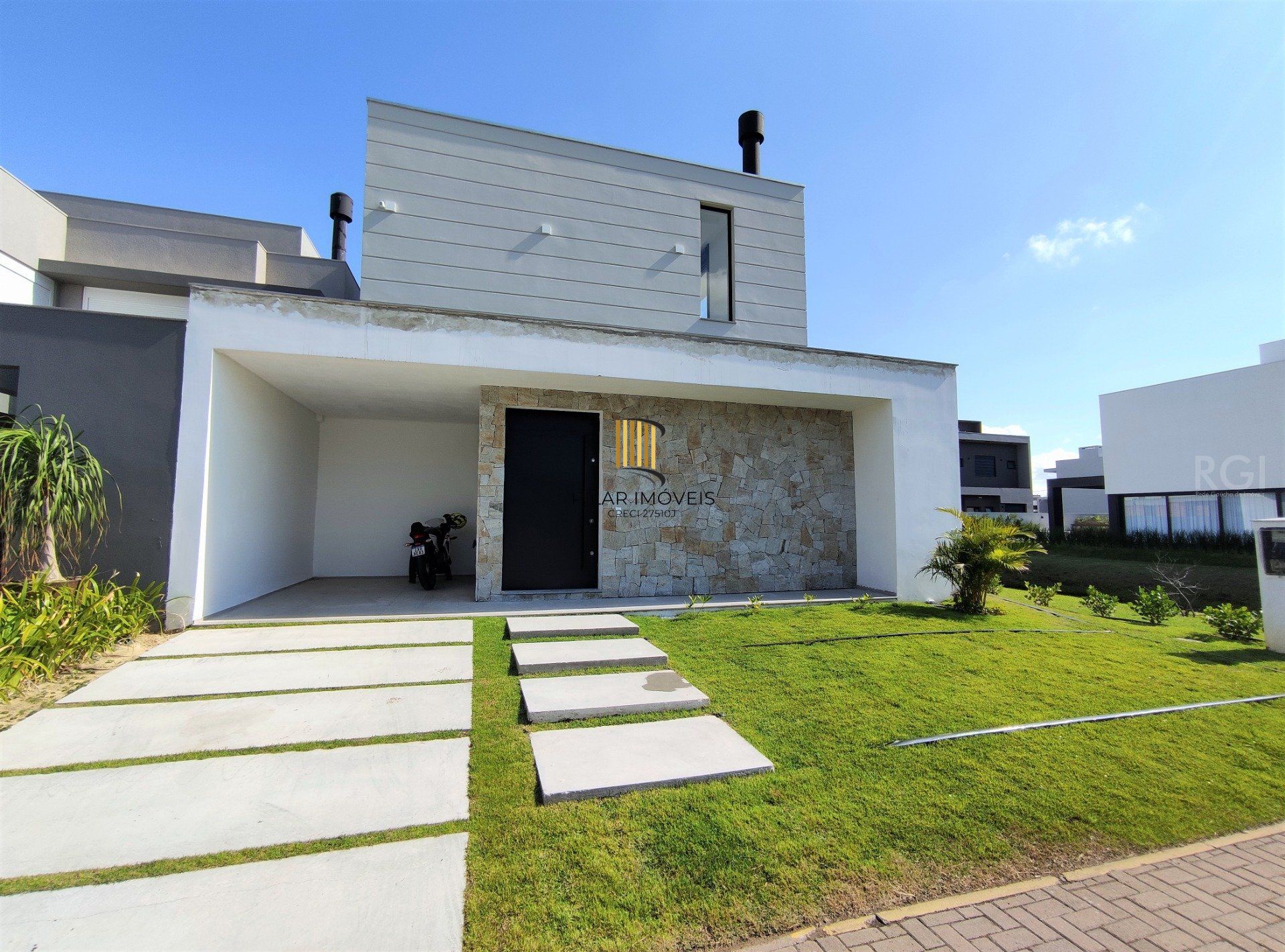Casa Condominio 4 Dormitório(s) Bairro Centro
