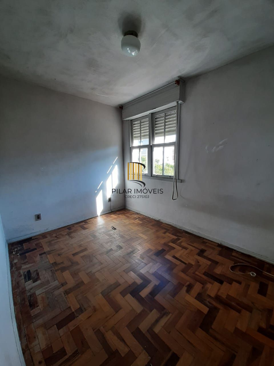 Oportunidade! Apartamento 2 dormitórios perto da ESPM e Bento Gonçalves e com fácil acesso ao Centro.