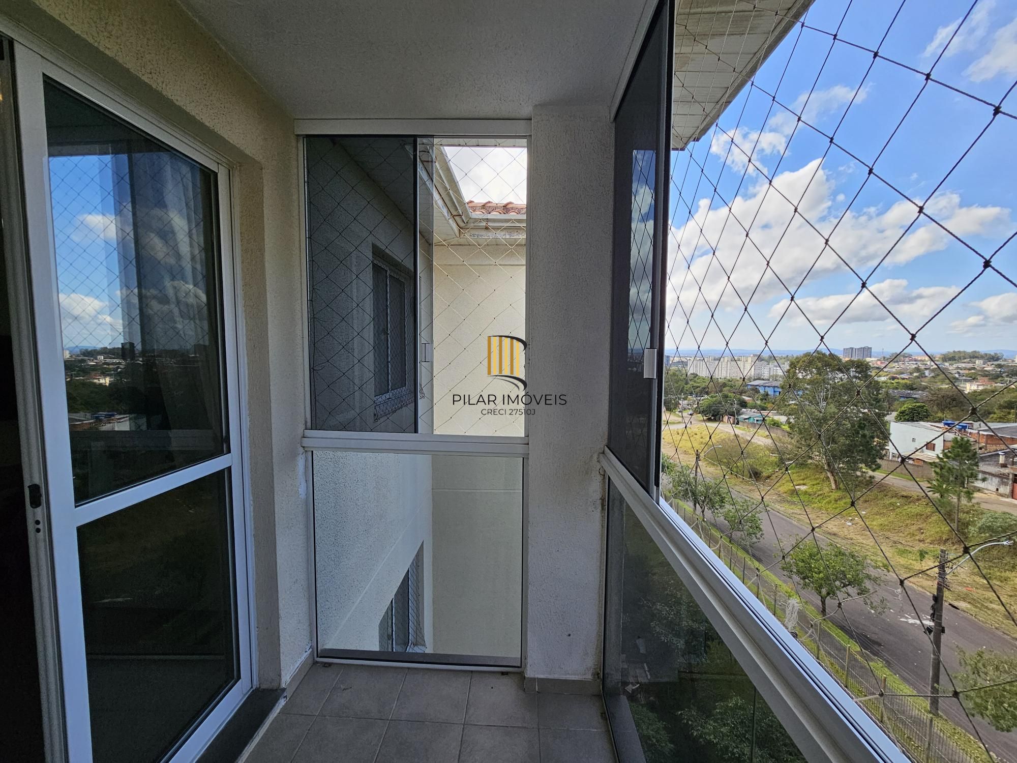 Apartamento 2 dormitórios mobiliado com vaga e elevador no Alto Petrópolis