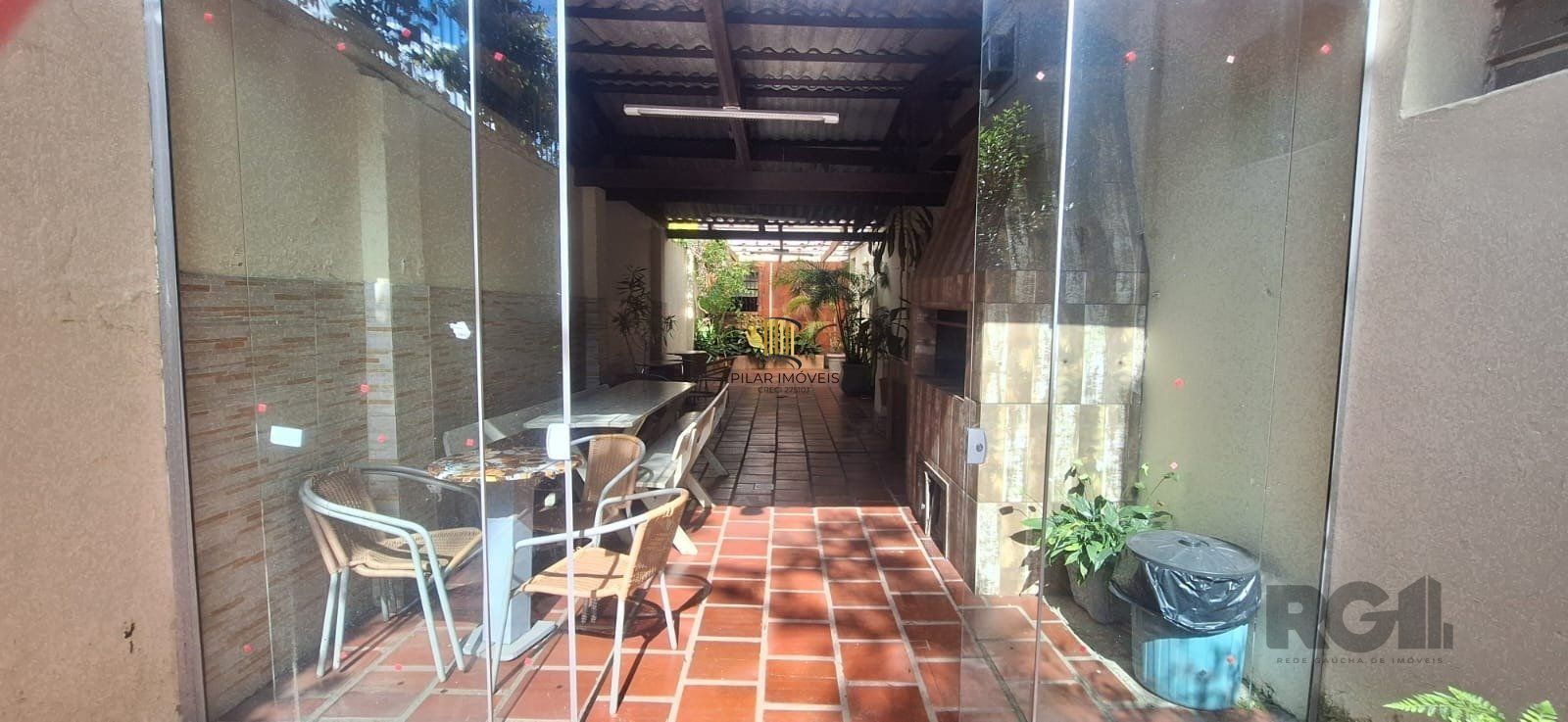 AP 3 DORM SEMIMOBILIADO BAIRRO SANTA CECÍLIA 
