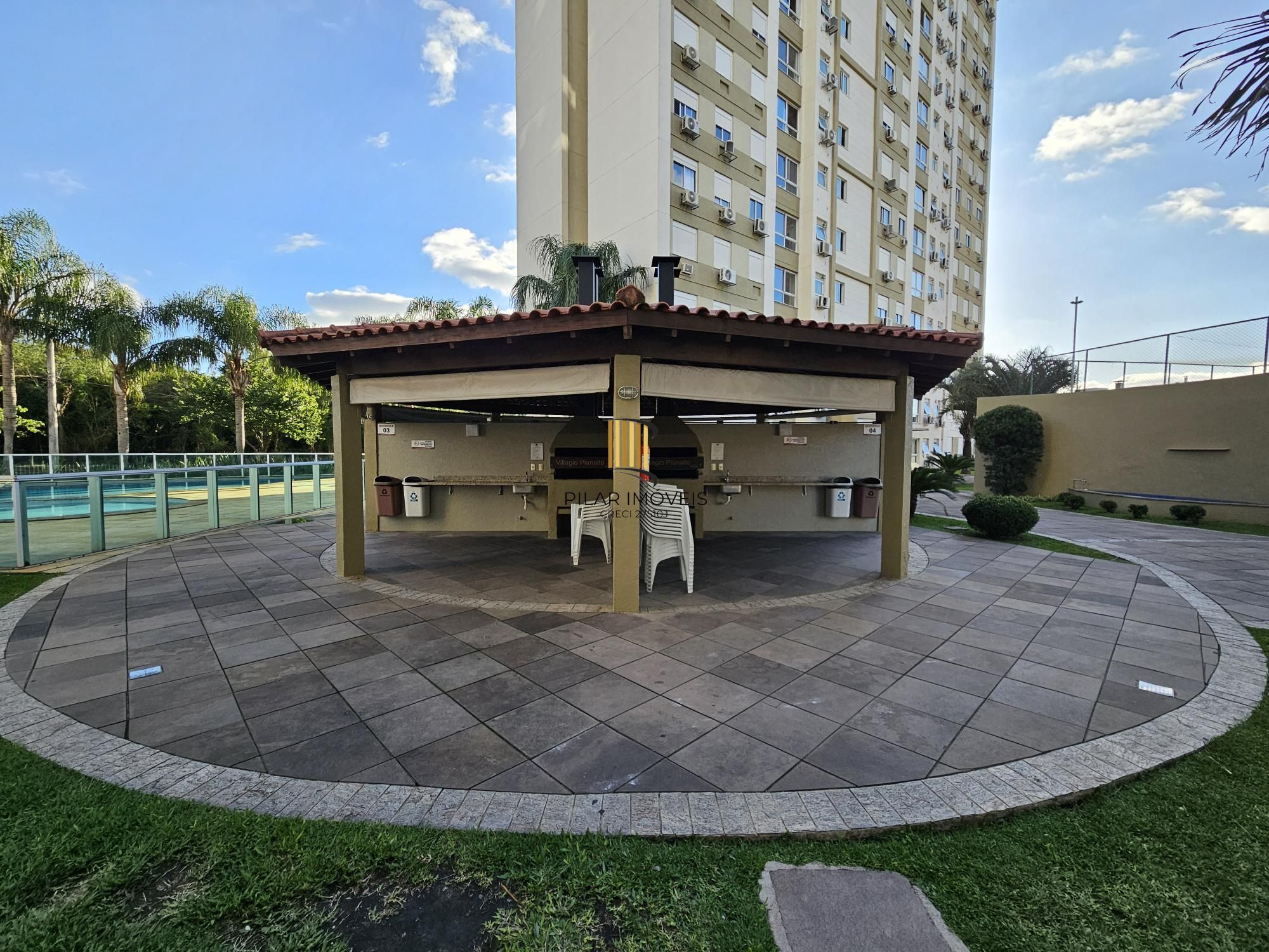 Apartamento 2 dormitórios com vaga coberta