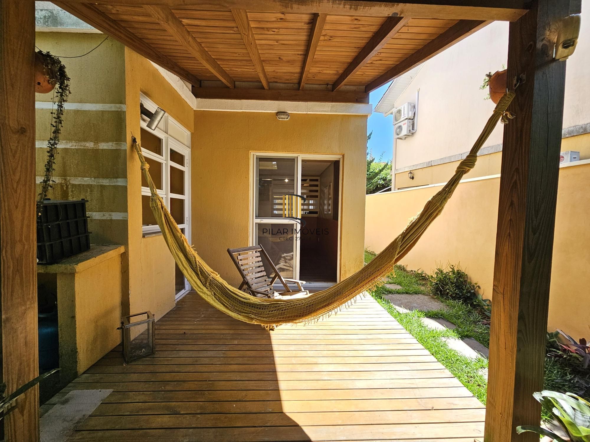 CASA EM CONDOMÍNIO NA AVENIDA PROTÁSIO ALVES