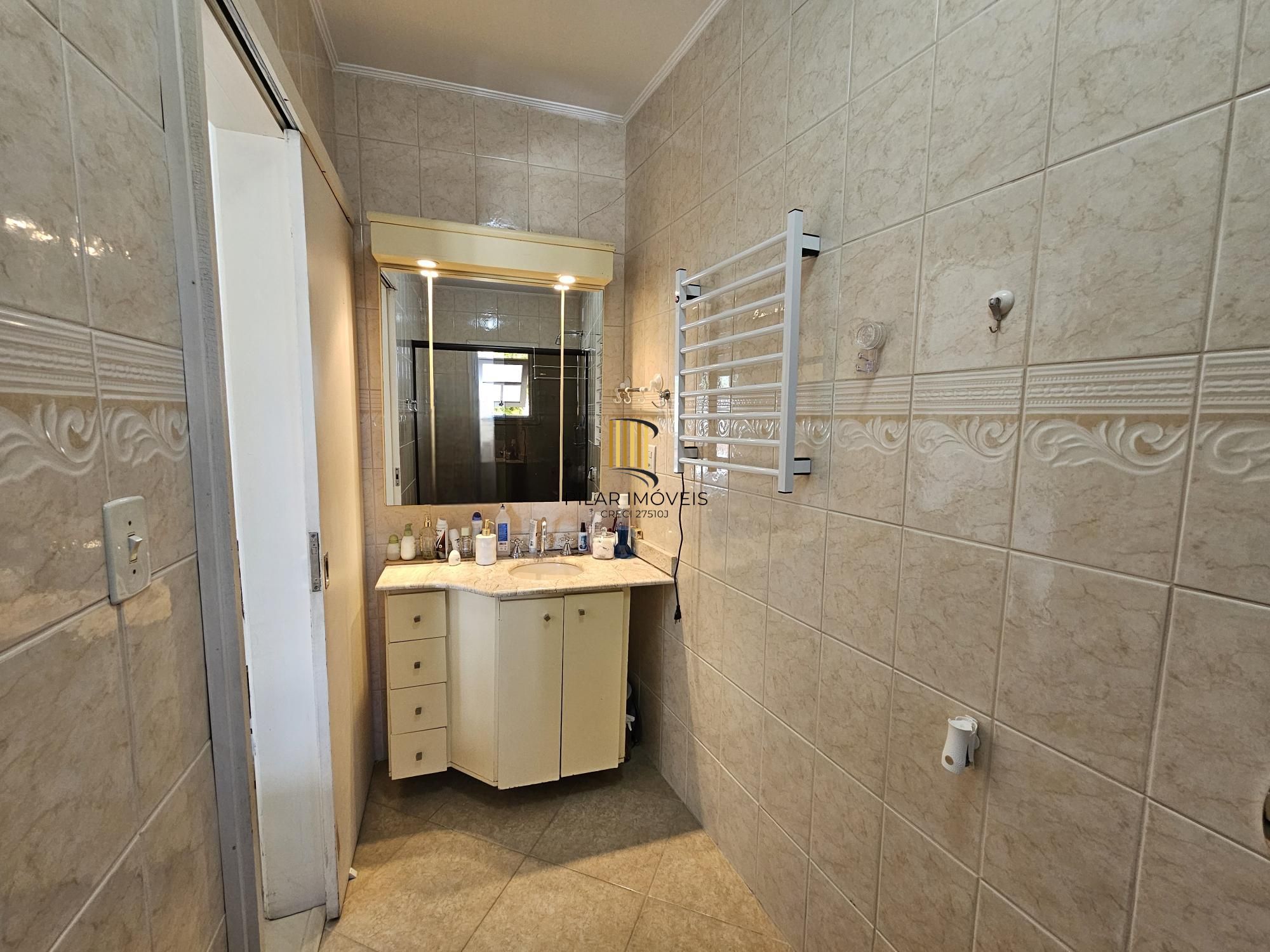 SOBRADO COM 3 SUÍTES + DORMITÓRIOS NO TÉRRREO | PISCINA | E MUITO MAIS