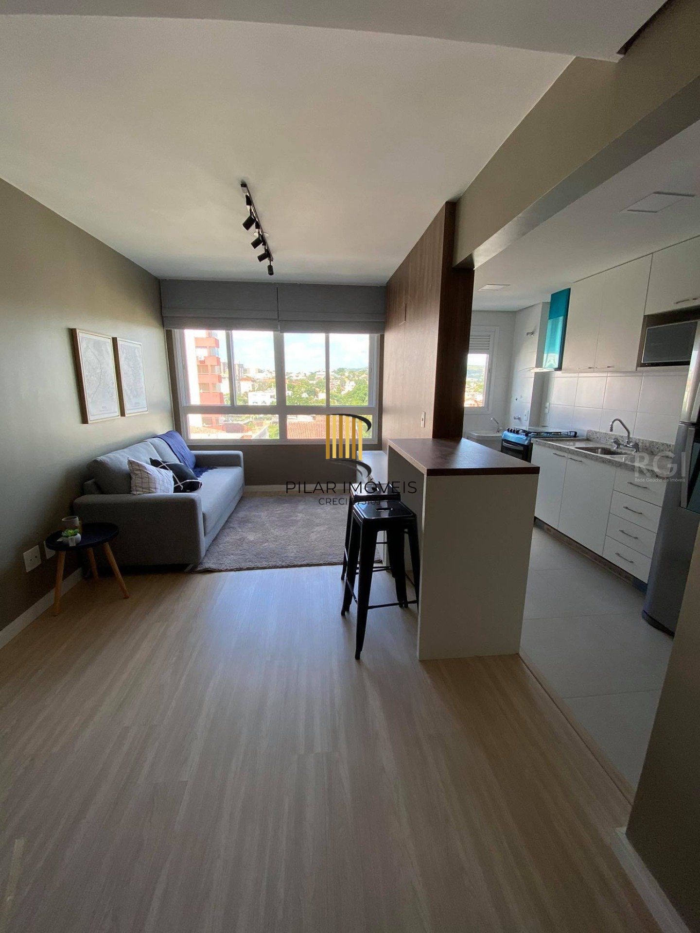 Apartamento para Venda - 66.41m², 2 dormitórios, sendo 1 suites, 1 vaga - Petrópolis