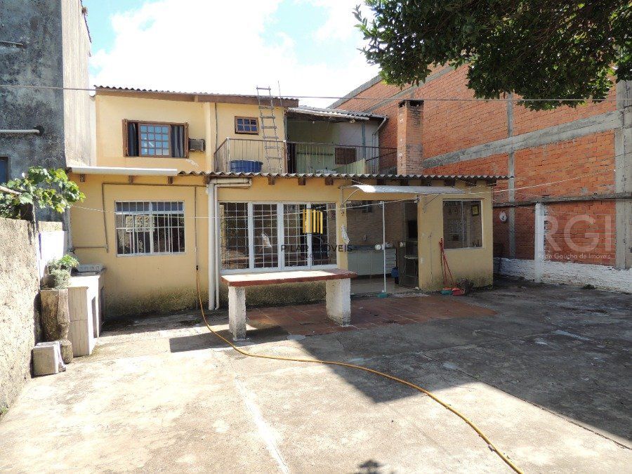 Sobrado para Venda - 280m², 3 dormitórios, 2 vagas - Alegria