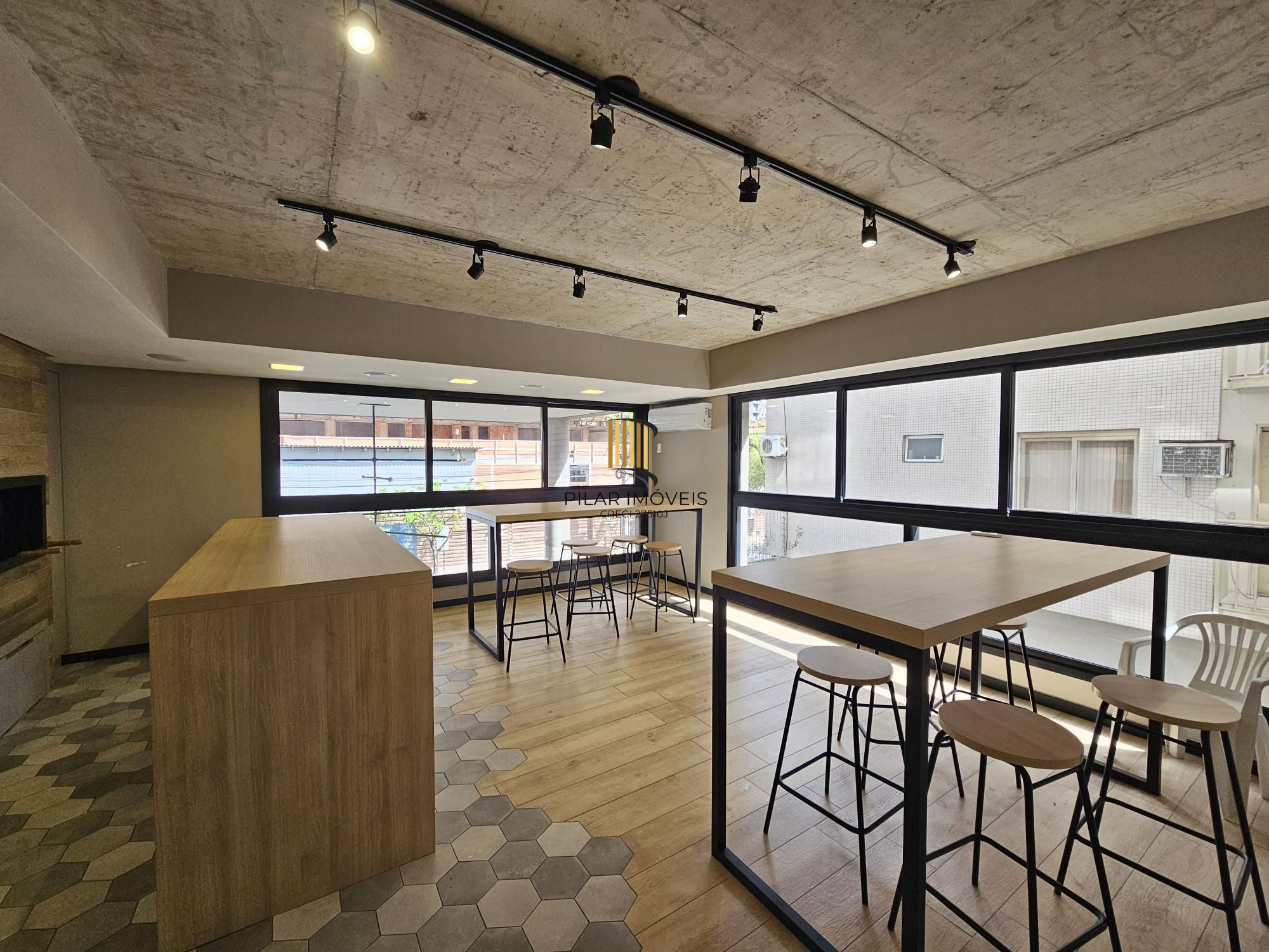 STUDIO MOBILIADO | 43M2 PRIVATIVOS | LINDO E ENSOLARADO | MENINO DEUS