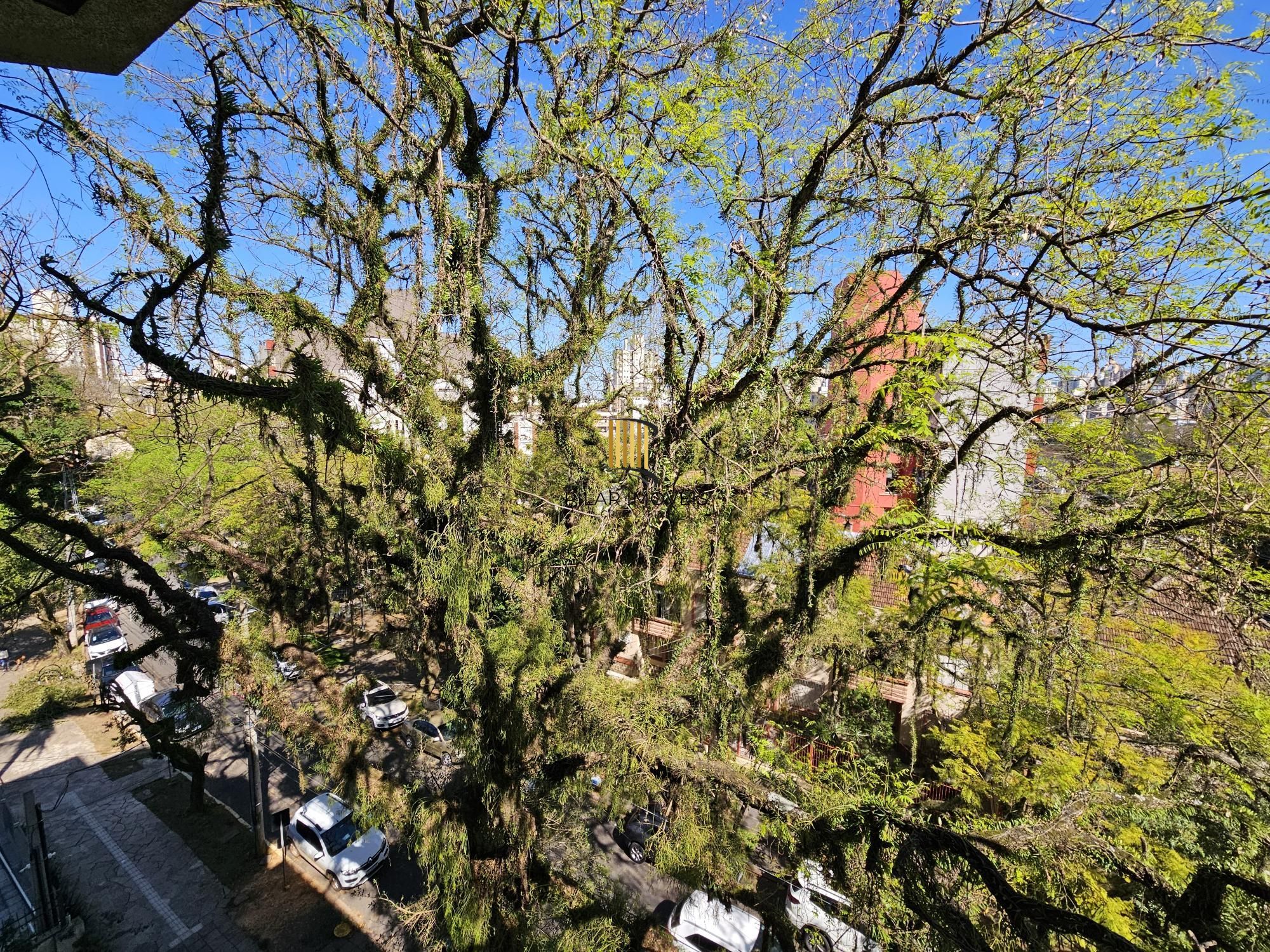 Cobertura 3 dormitórios com vaga no Petrópolis