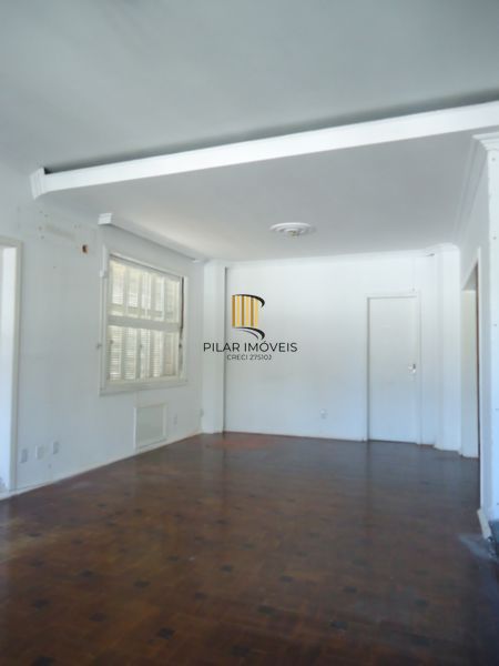Casa para Venda - 510m², 6 dormitórios, sendo 1 suites, 3 vagas - São João