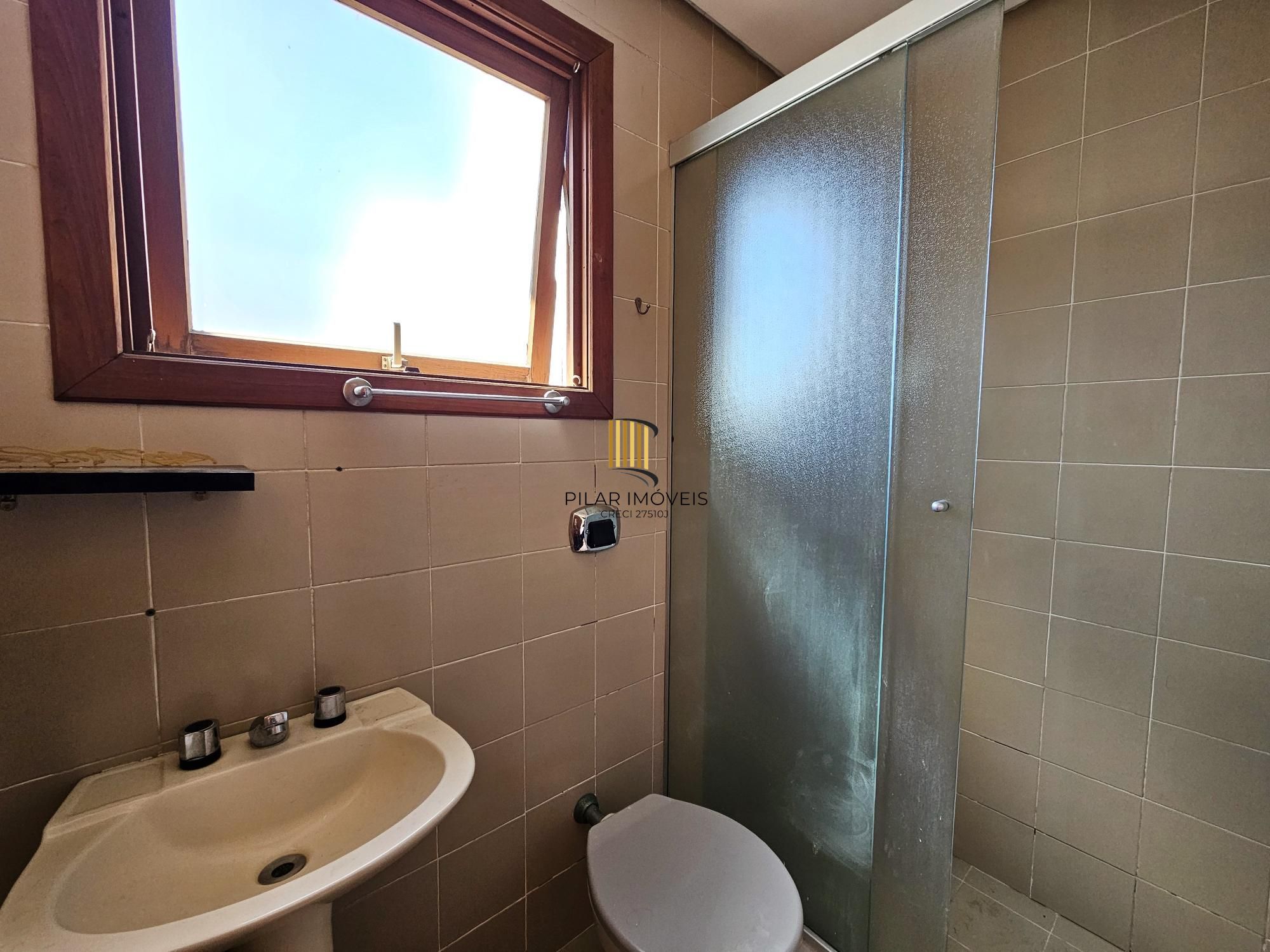 Cobertura 3 dormitórios com vaga no Petrópolis