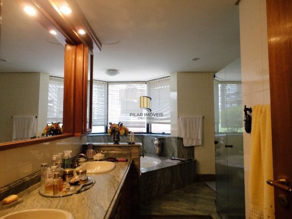 Apartamento para Venda - 362.96m², 4 dormitórios, sendo 4 suites, 4 vagas - Moinhos De Vento