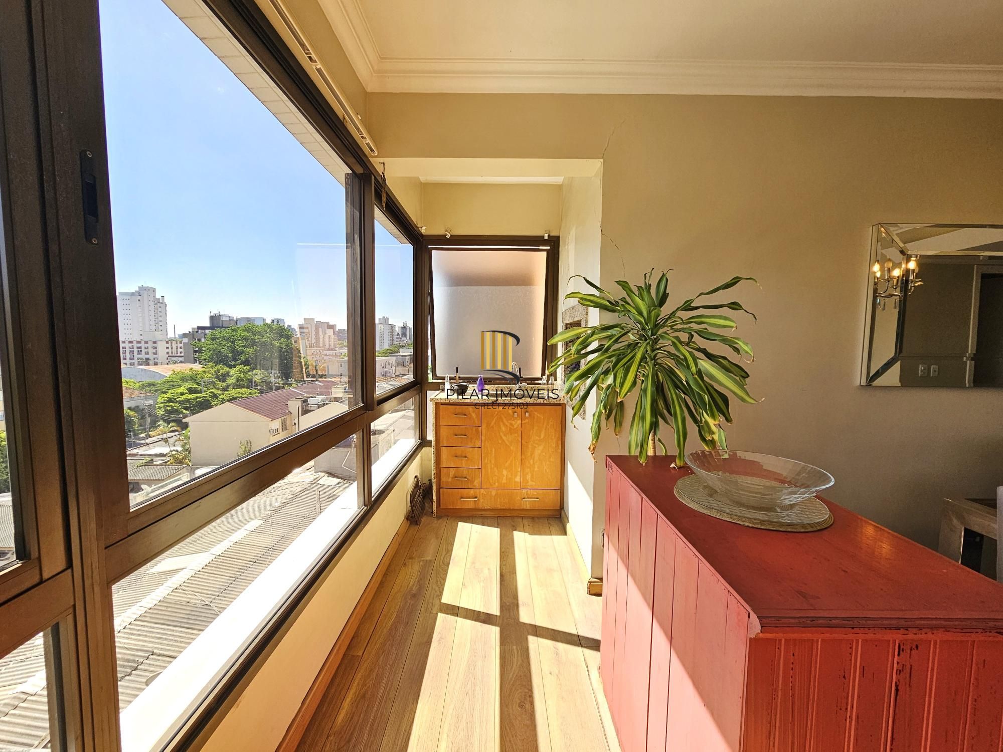 BAIRRO MENINO DEUS | 3 DORMITÓRIOS COM INFRAESTRUTURA