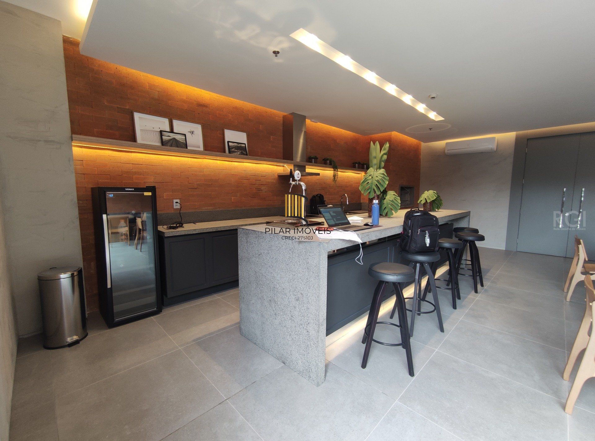 Apartamento para Venda - 44.98m², 1 dormitório, sendo 1 suites, 1 vaga - Teresópolis