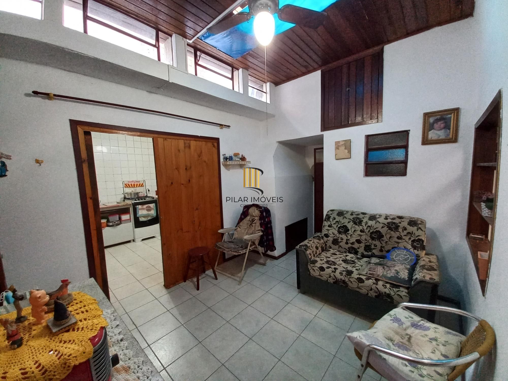 Casa 2 dormitórios no bairro Restinga