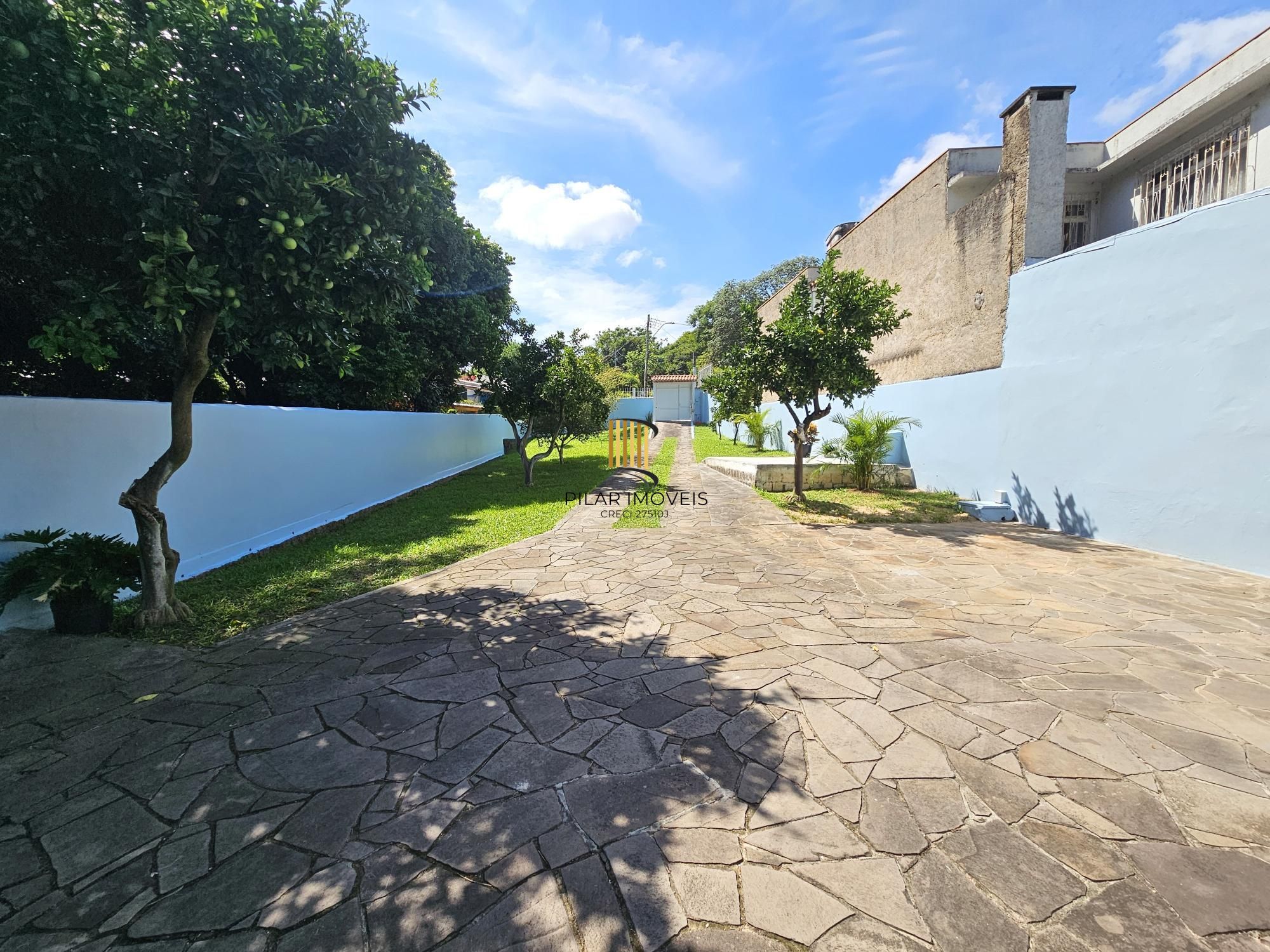 TERRENO COM MAIS DE 790M2 | CASA IMPECÁVEL DE 2 DORMITÓRIOS