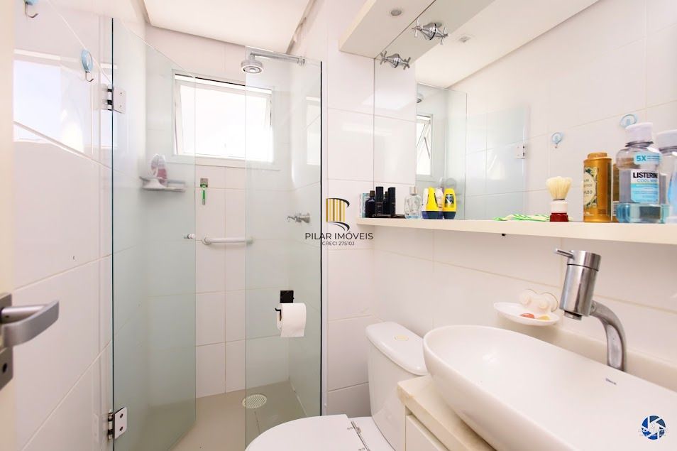 Apartamento 2 dormitórios com vaga no Passo D'areia