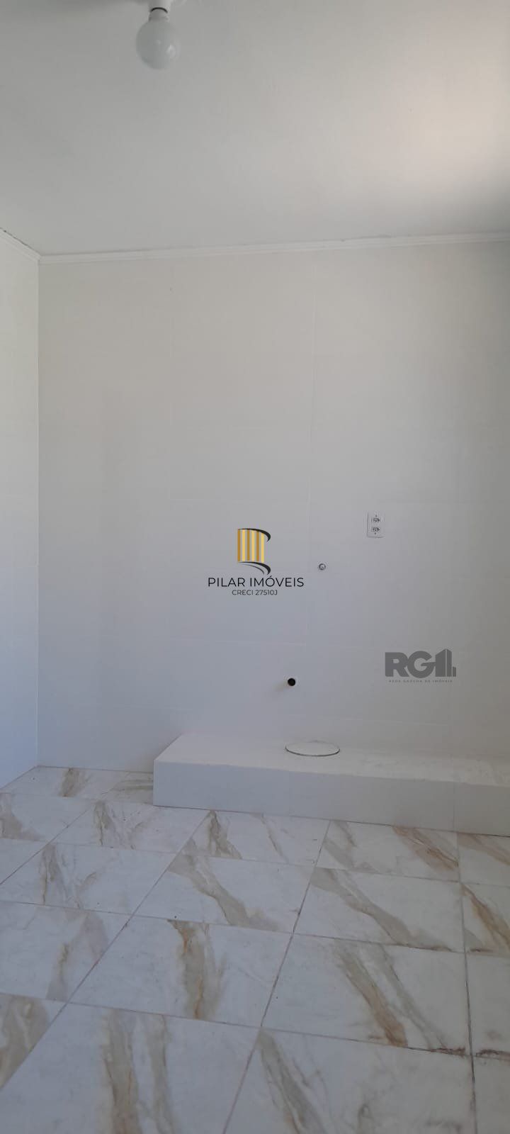 AP 3 DORM SEMIMOBILIADO BAIRRO SANTA CECÍLIA 