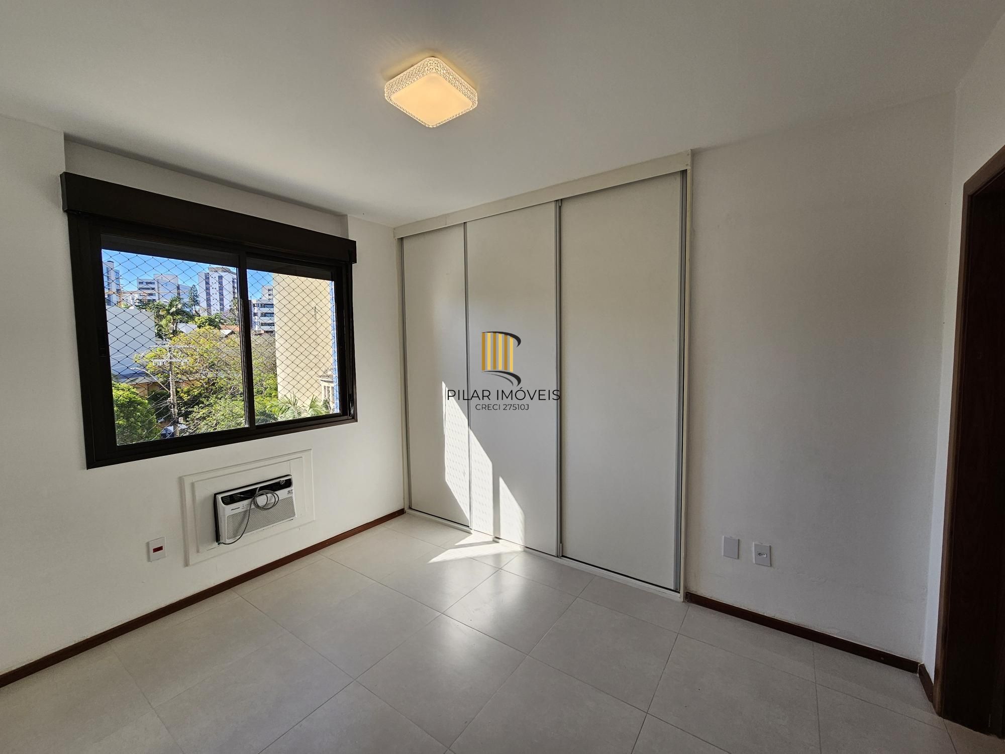 Apartamento 02 Dormitórios e 02 vagas no bairro Higienópolis