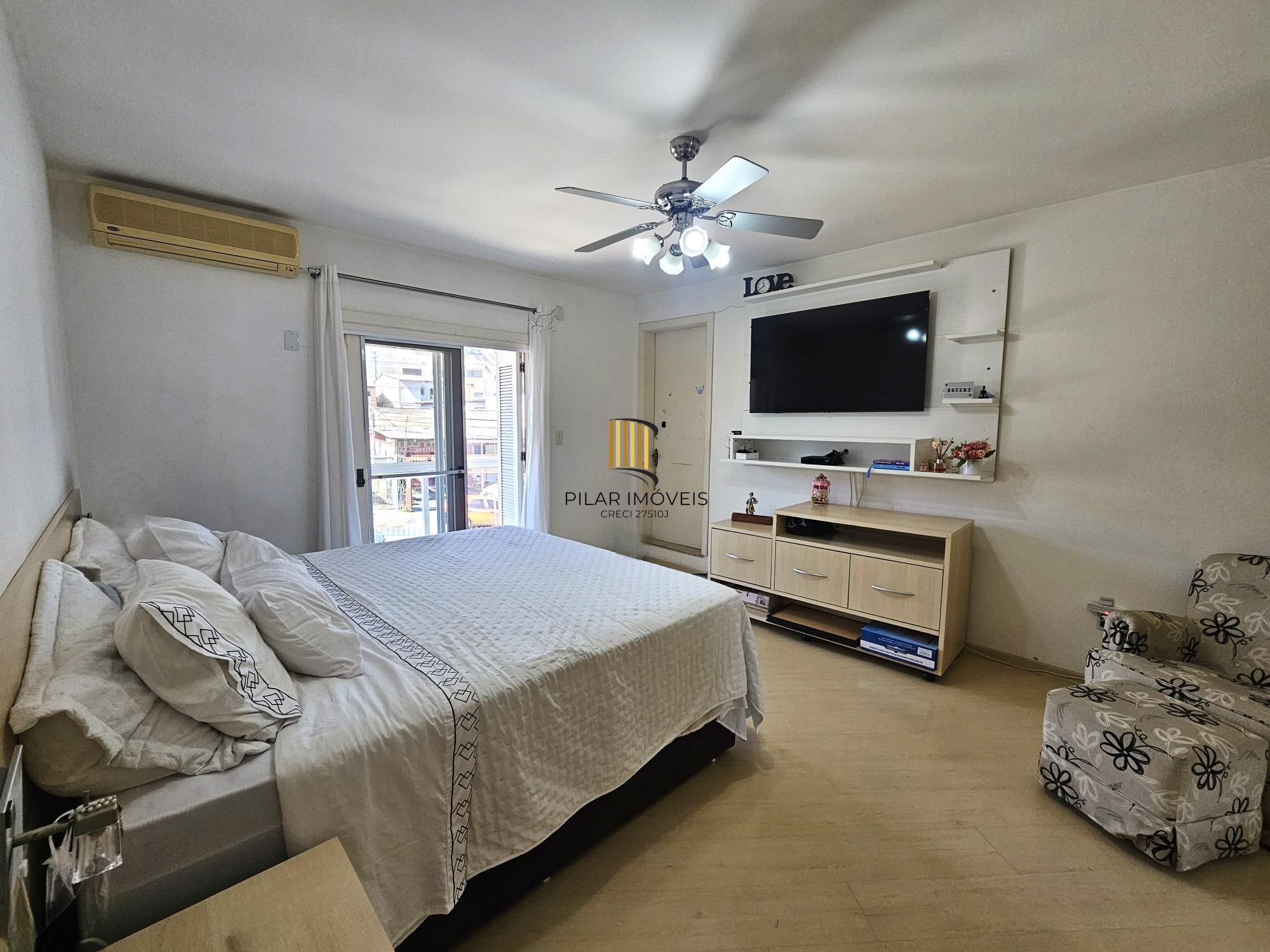 SOBRADO COM 3 SUÍTES + DORMITÓRIOS NO TÉRRREO | PISCINA | E MUITO MAIS