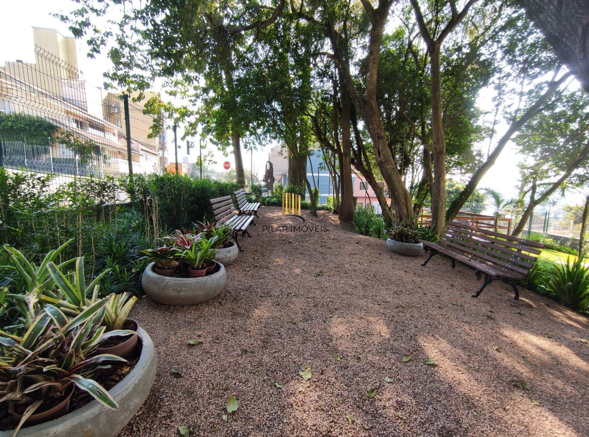 Apartamento para Venda - 68.11m², 3 dormitórios, sendo 1 suites, 2 vagas - Santo Antonio