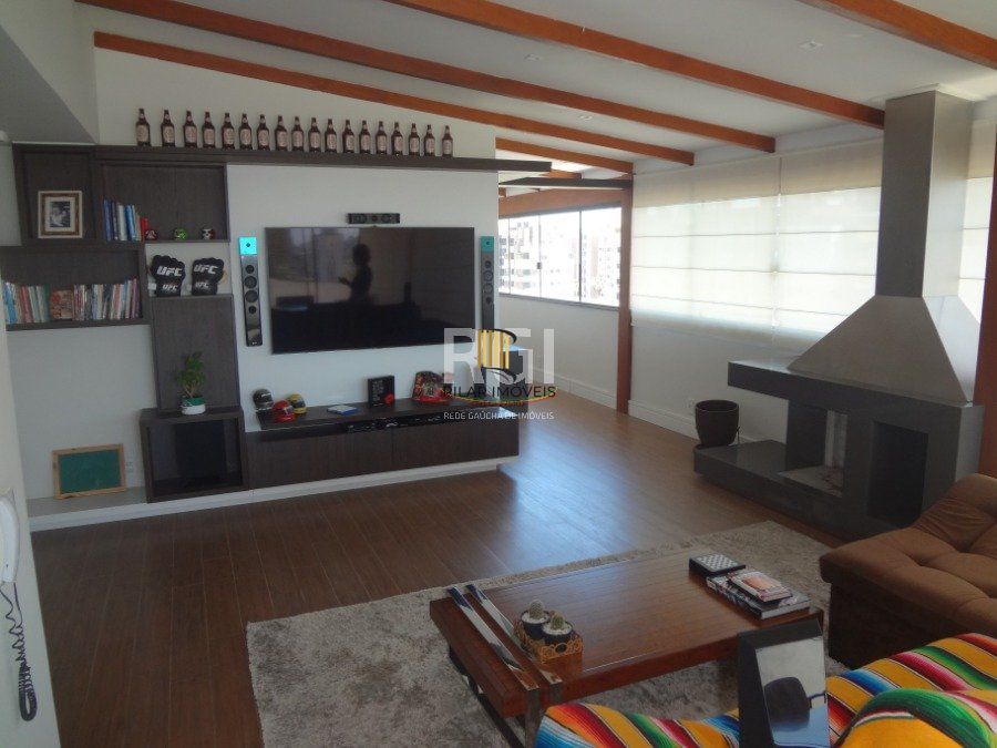 Cobertura para Venda - 267m², 3 dormitórios, sendo 1 suites, 2 vagas - Menino Deus