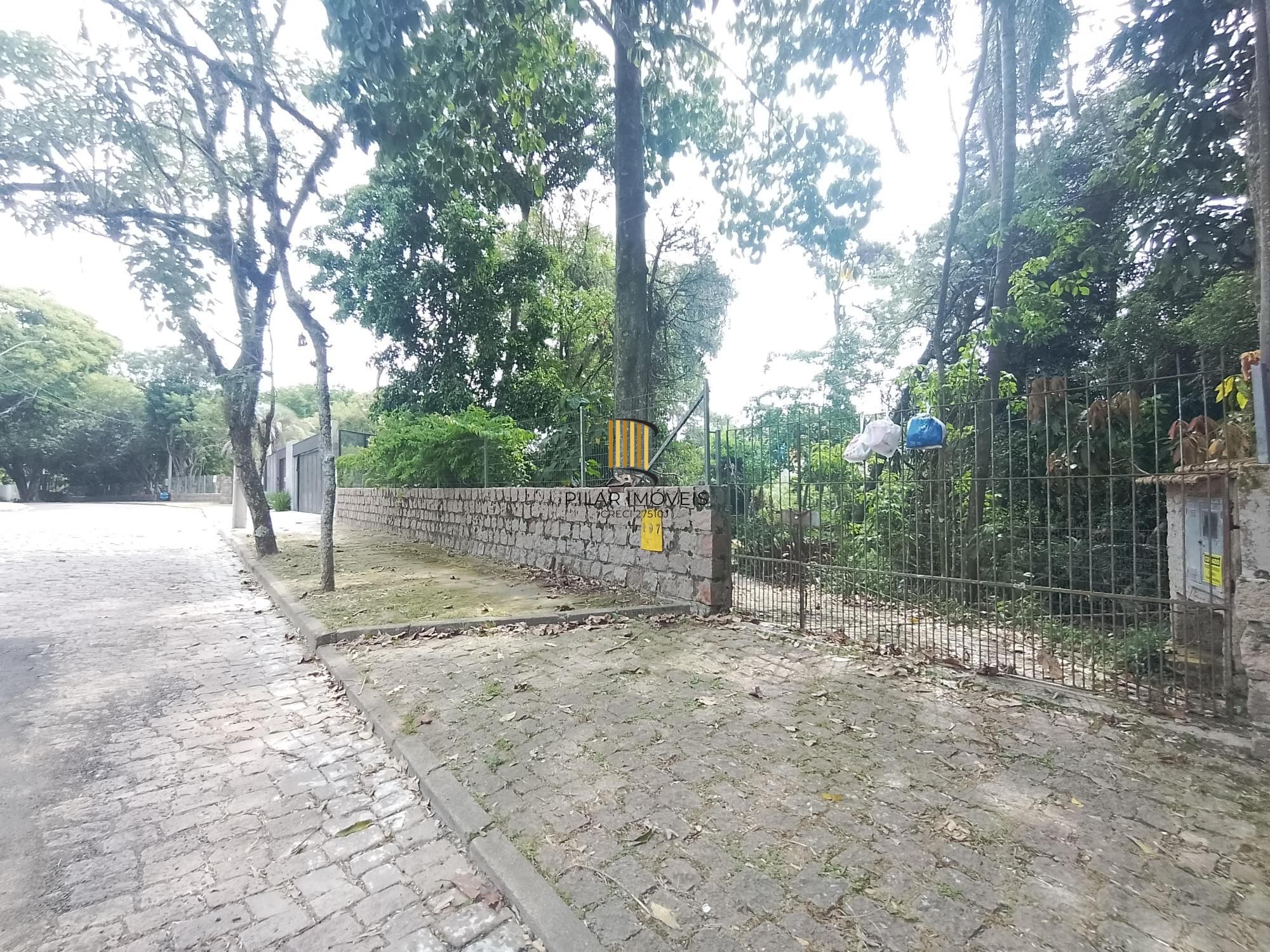 Terreno com área de 3.600m2 com 43m de margem no Rio Guaíba