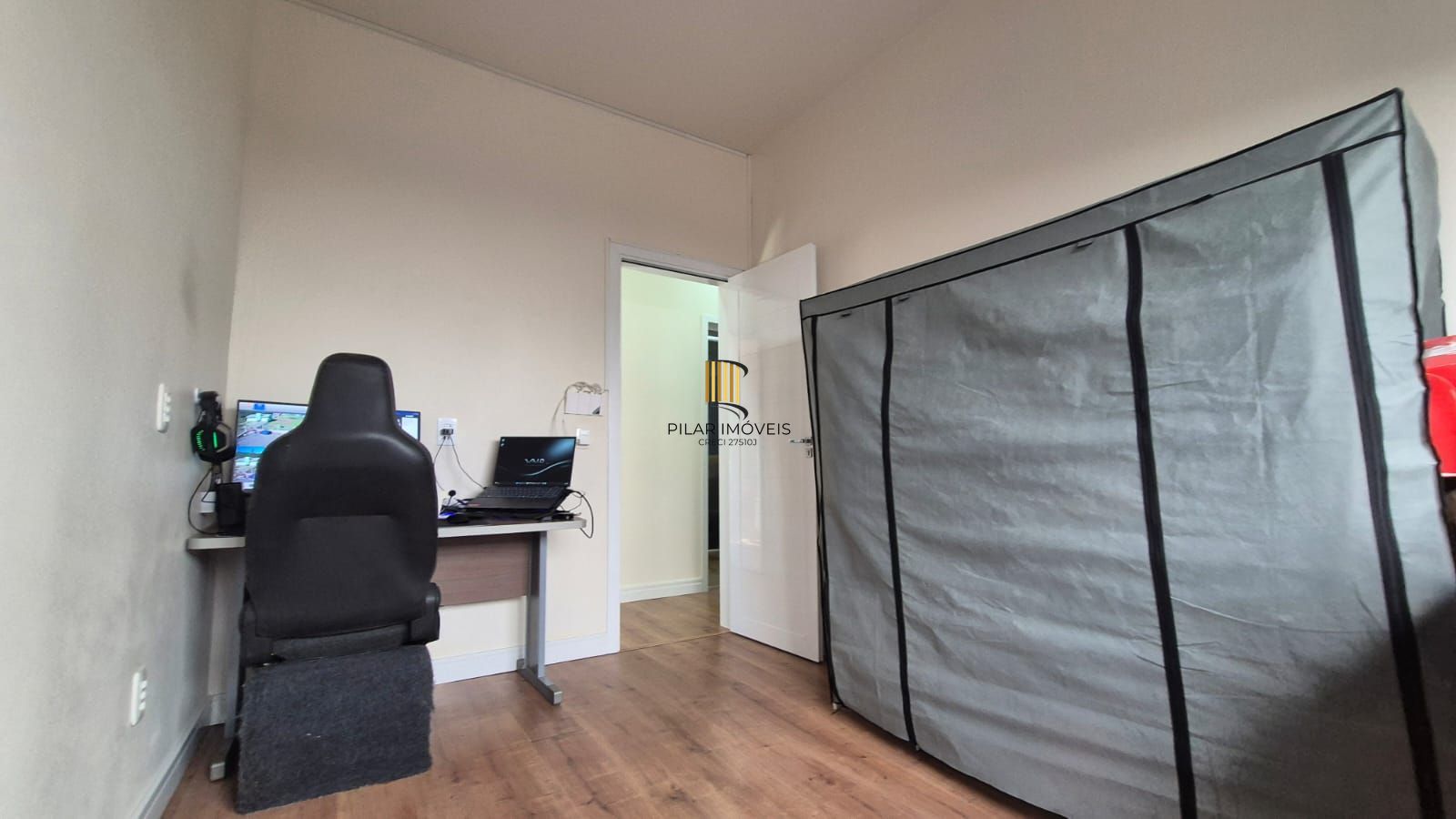 Casa nova com 3 dormitórios sendo 1 suíte no Centro