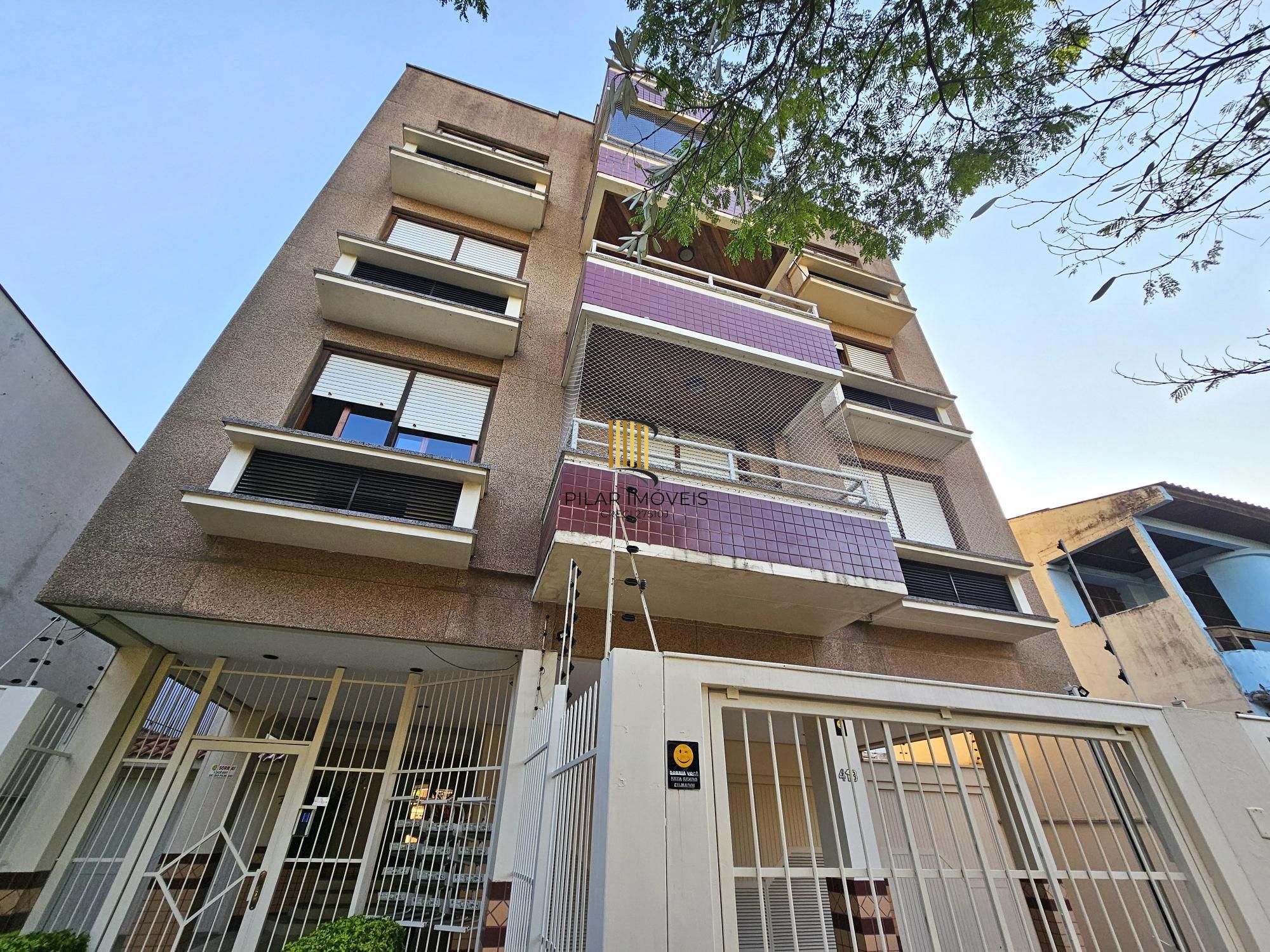 Belíssimo apto. 2 dorm. semi mobiliado