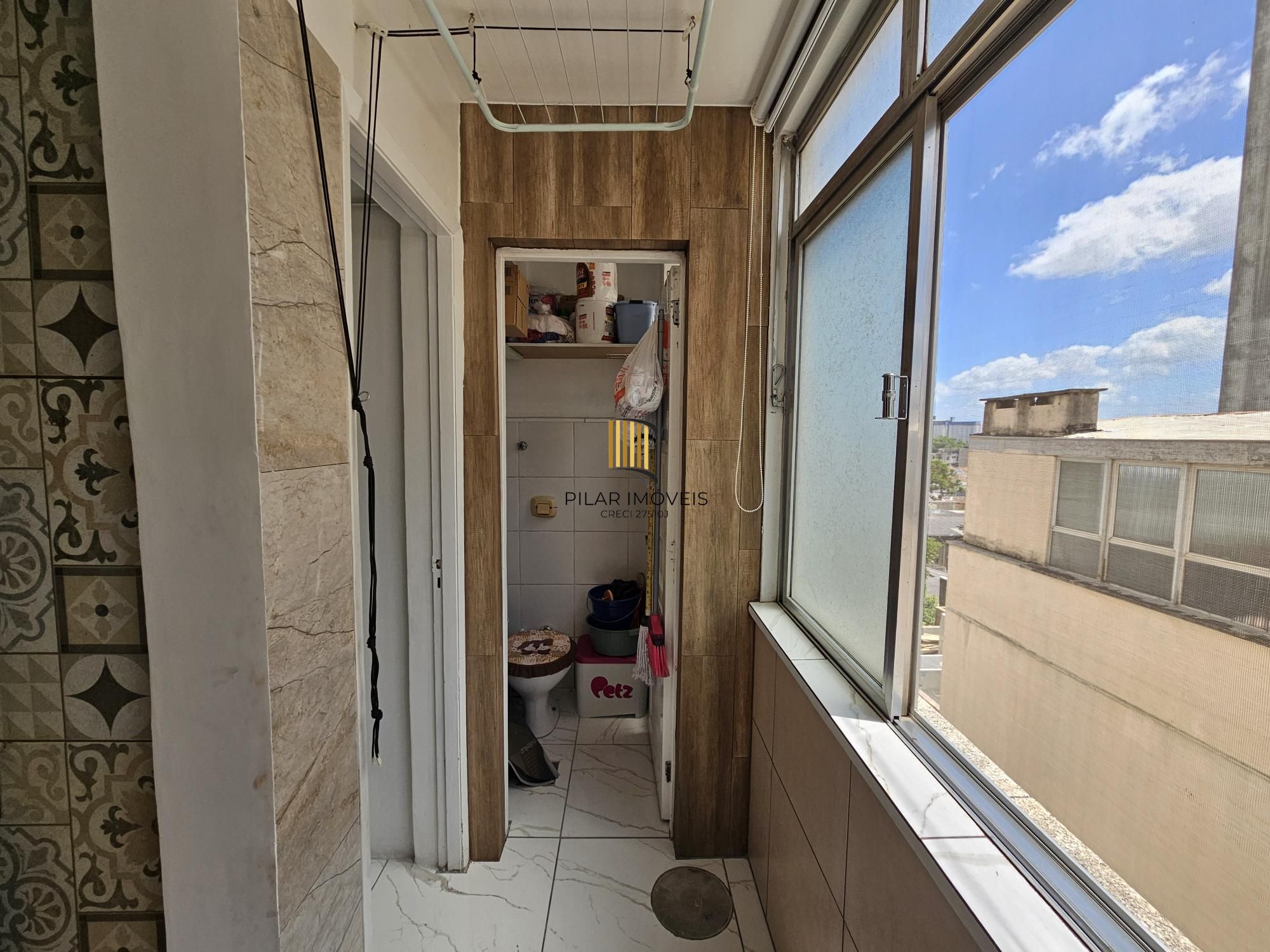 Apartamento 2 dormitórios com elevador no Floresta