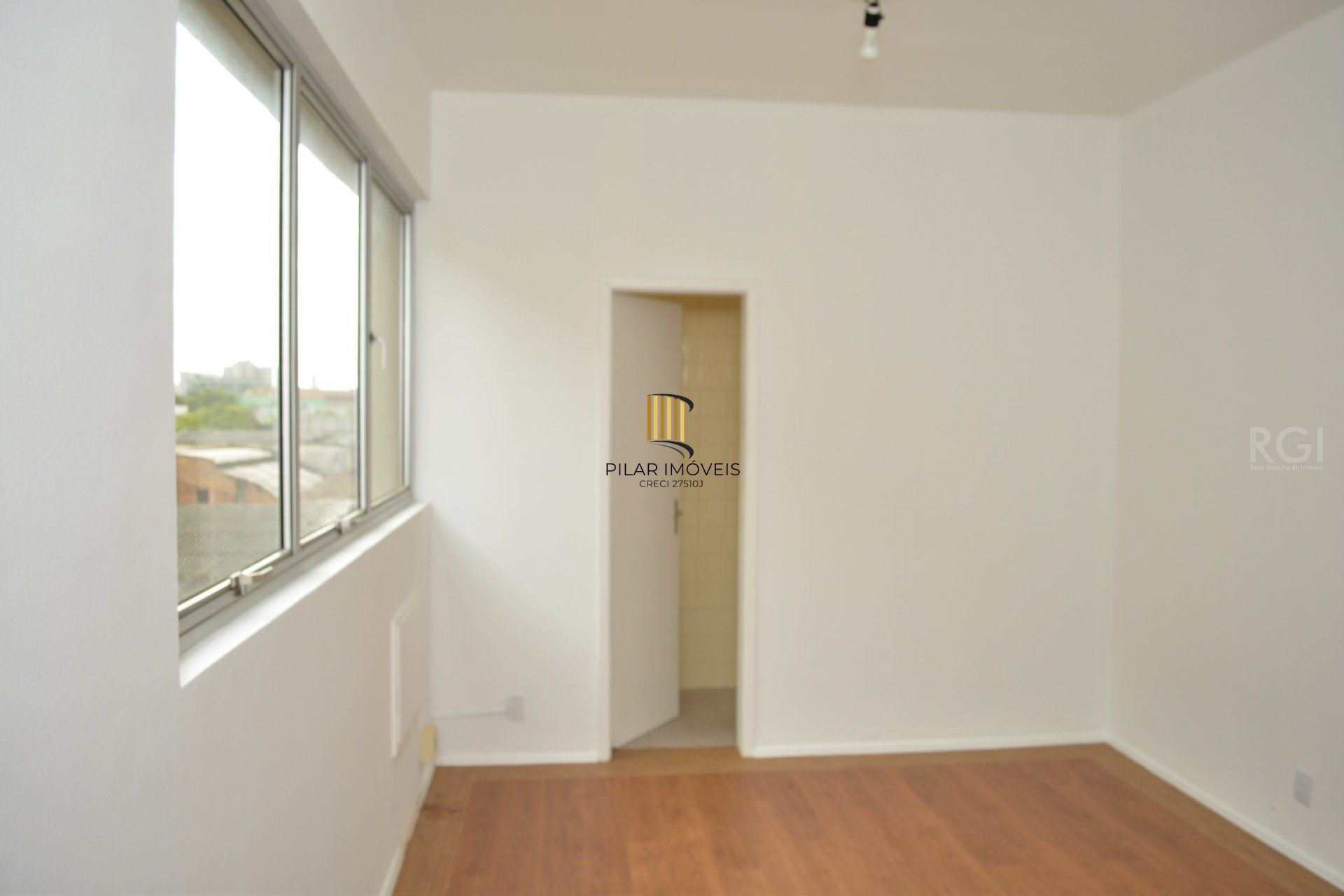 Conjunto/Sala para Venda - 21.94m², 0 dormitórios, Floresta