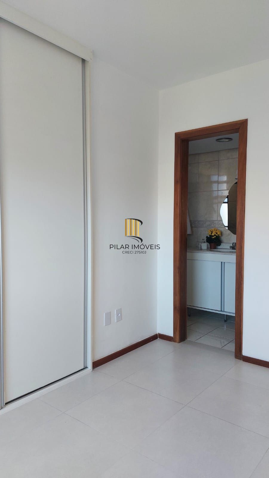 Apartamento 02 Dormitórios e 02 vagas no bairro Higienópolis