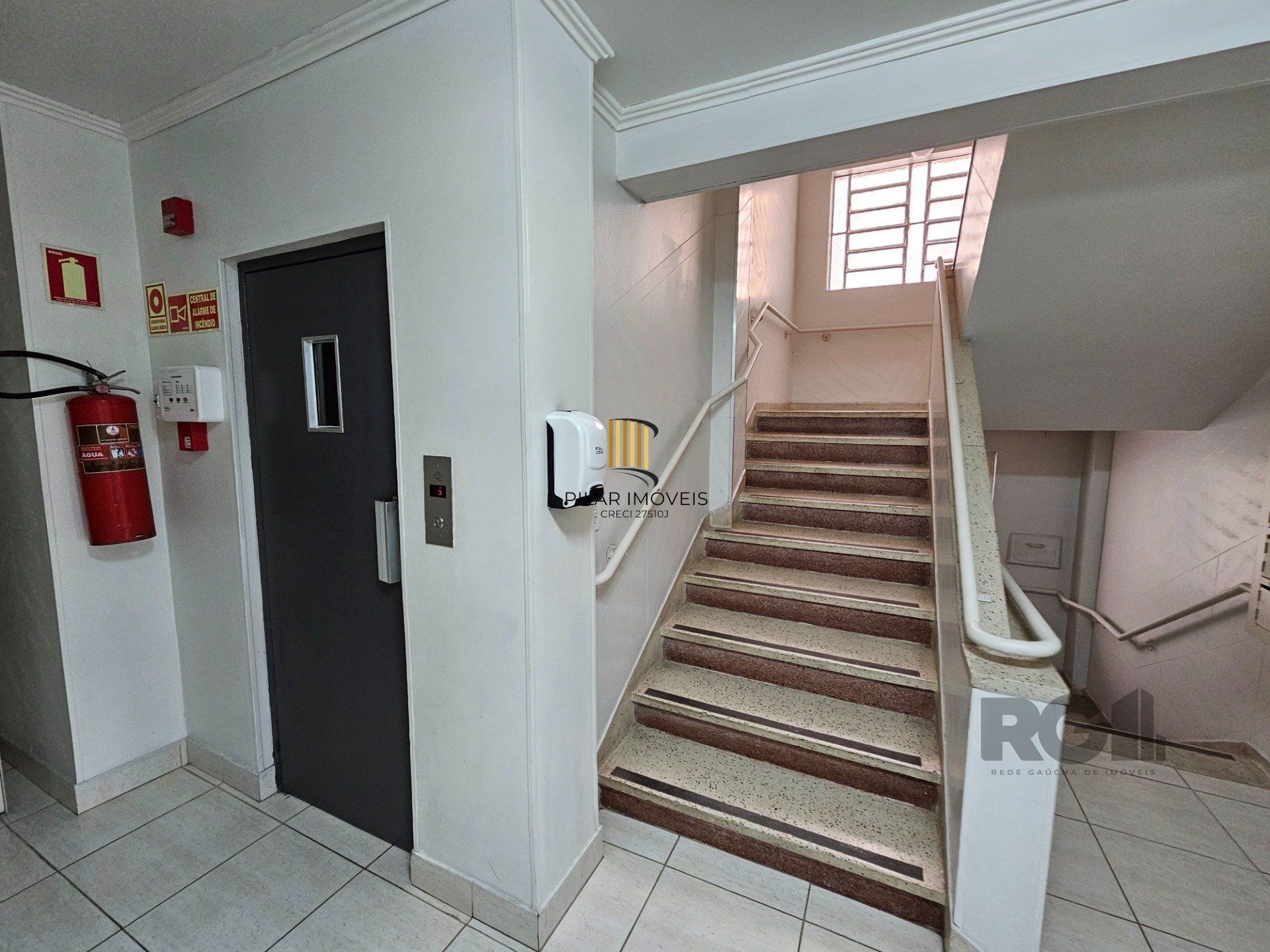 Apartamento 2 dormitórios no bairro Santana