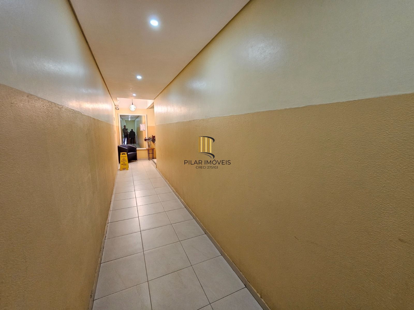 Apartamento 3 dormitórios com sacada na Cristóvão