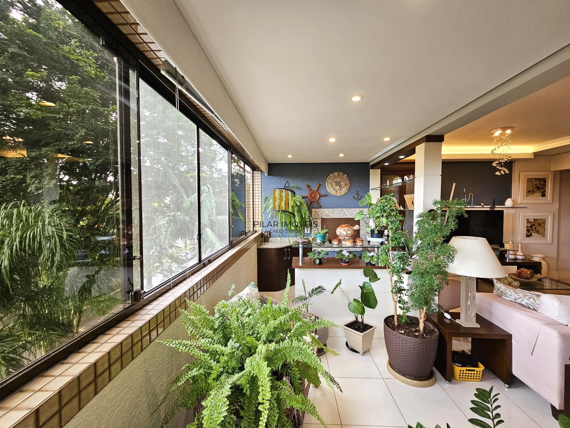 Apartamento 3 dormitórios no bairro Petrópolis
