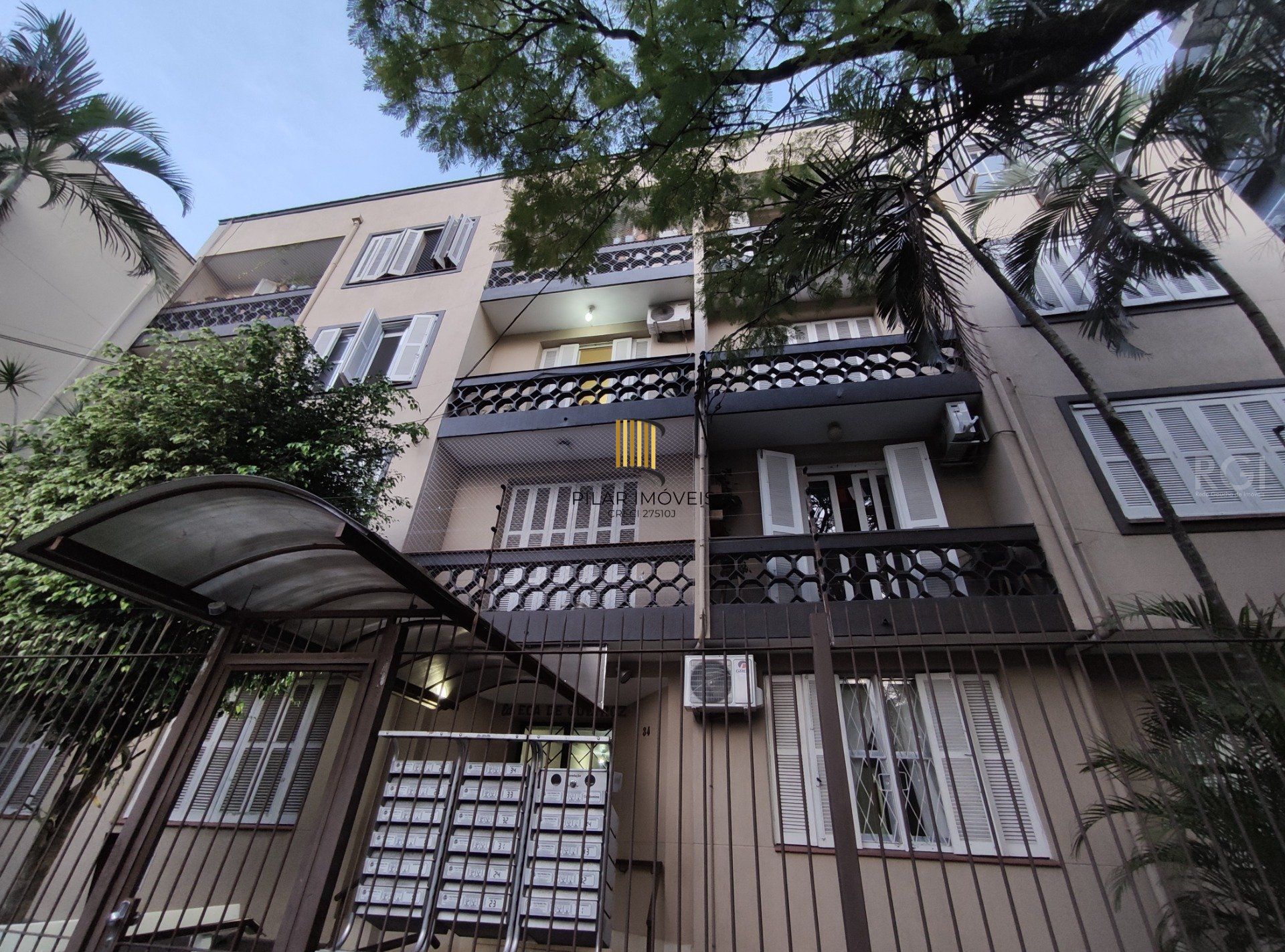 Apartamento para Venda - 60.44m², 2 dormitórios, 1 vaga - Petrópolis