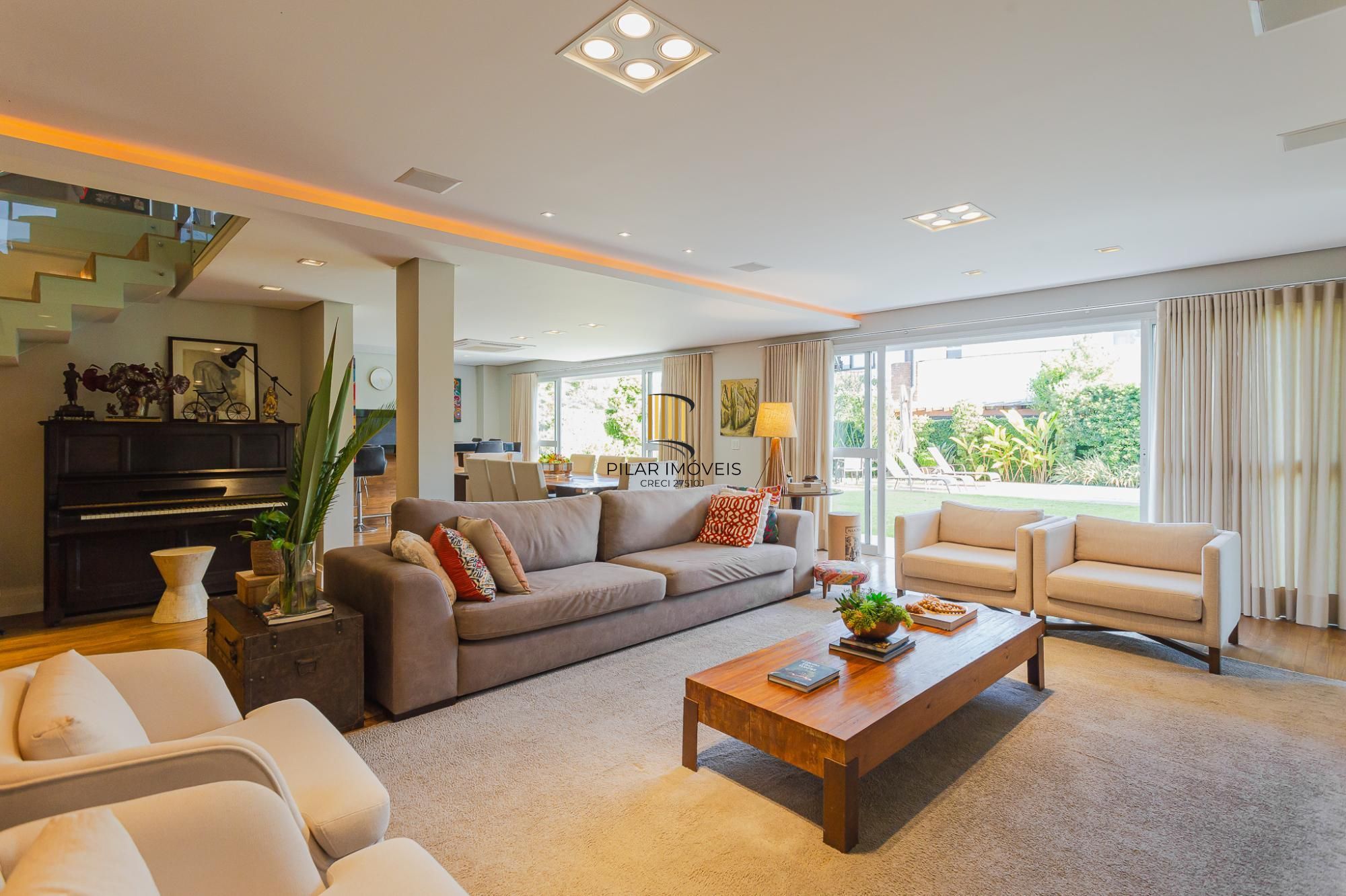 CONDOMINIO ATMOSFERA - CASA MOBILIADA DE 4 SUÍTES COM 4 VAGAS