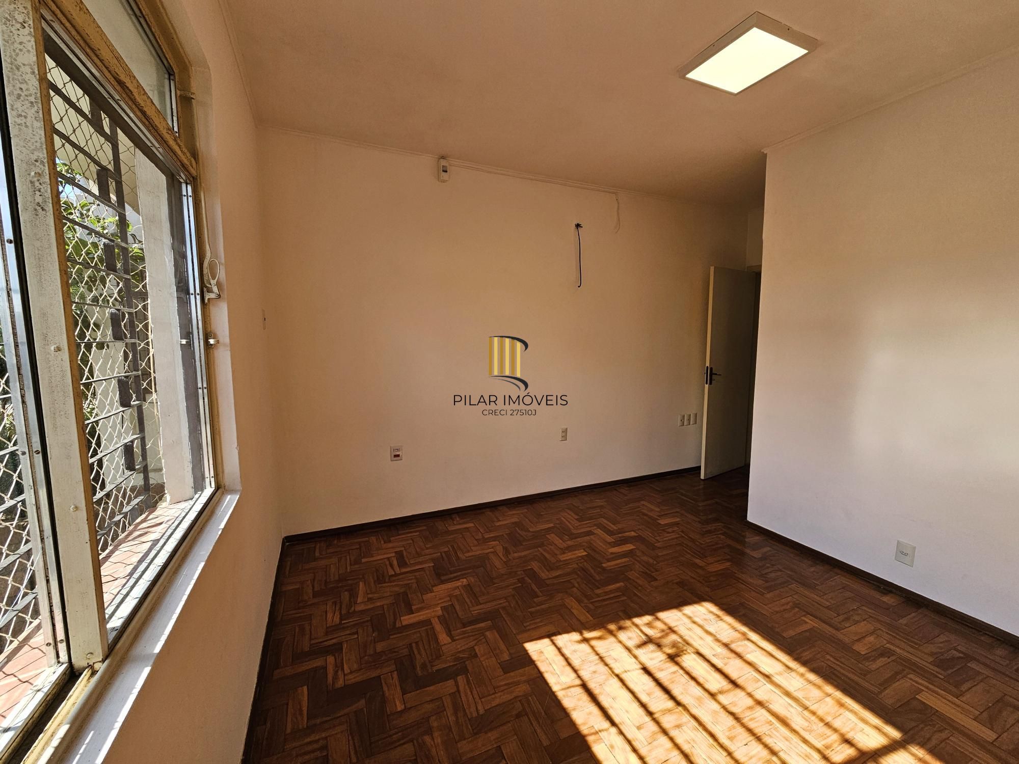 CASA EXCLUSIVA NO BAIRRO TRÊS FIGUEIRAS